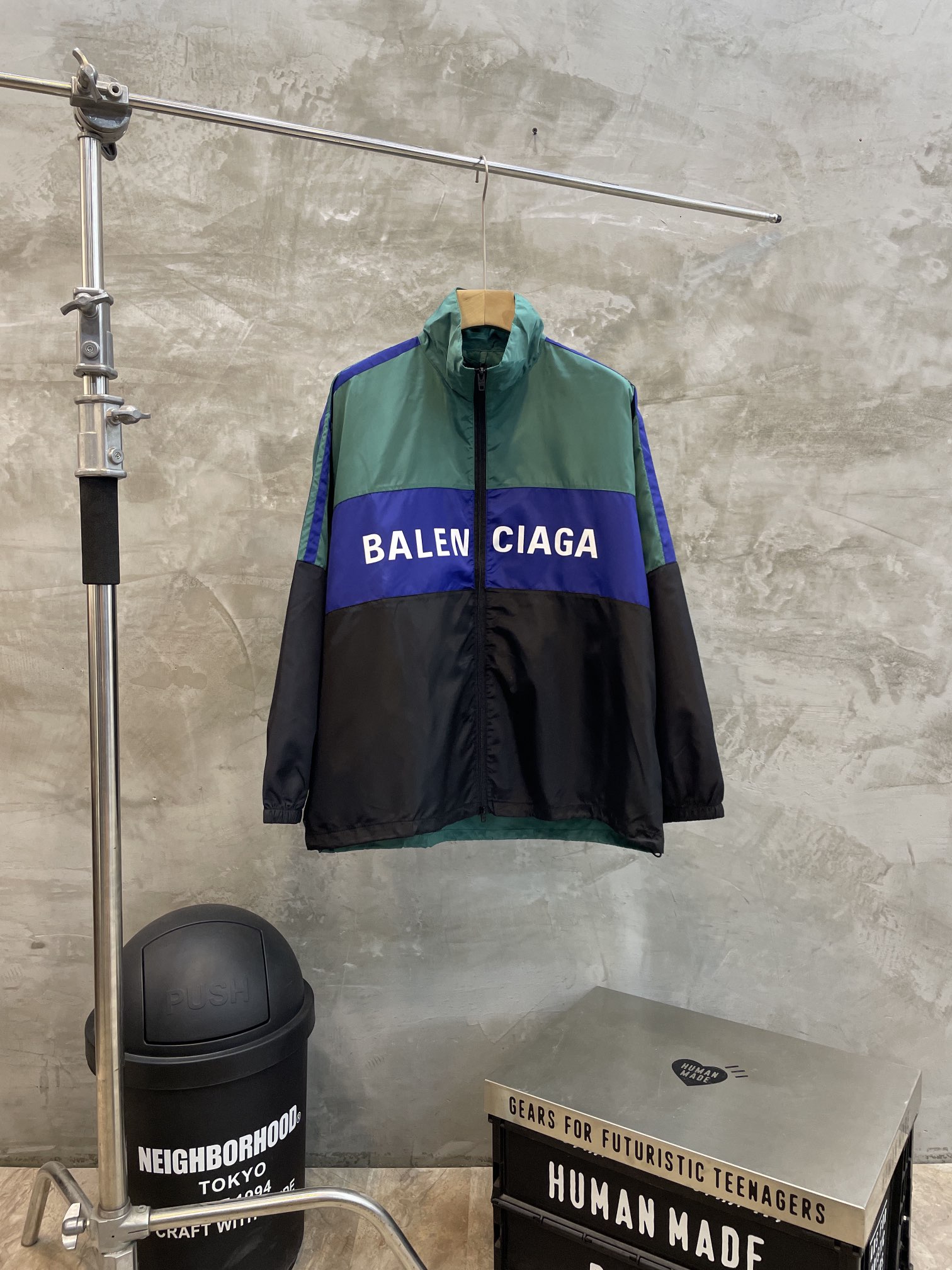 Balenciaga BLCG 발렌시아가 바람막이 자켓 의류