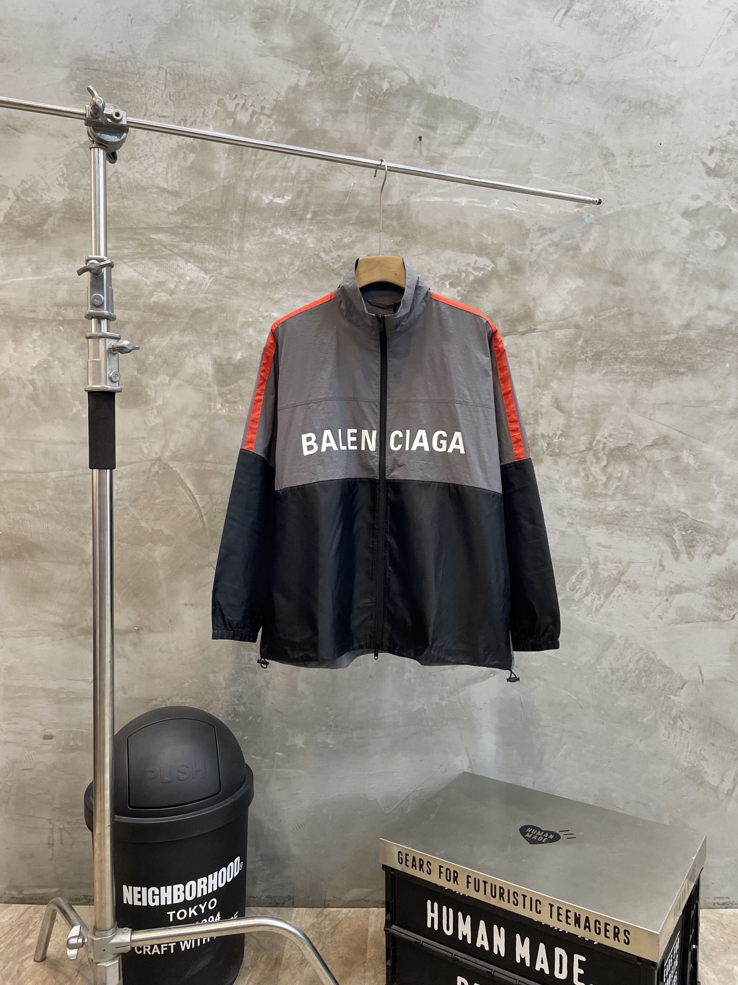 Balenciaga BLCG 발렌시아가 바람막이 자켓 의류