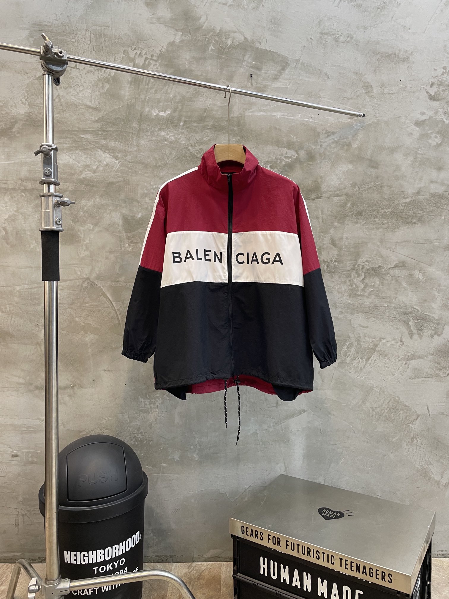 Balenciaga BLCG 발렌시아가 바람막이 자켓 의류
