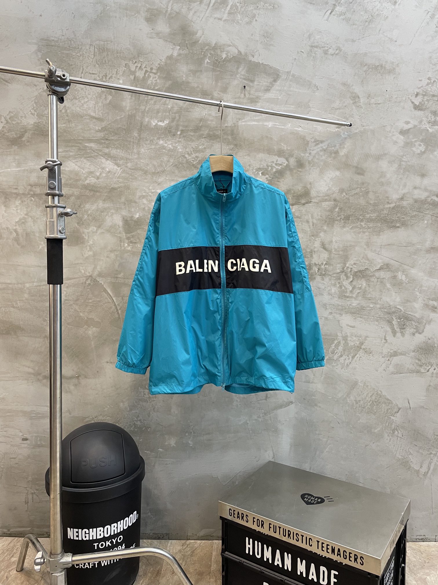 Balenciaga BLCG 발렌시아가 바람막이 자켓 의류