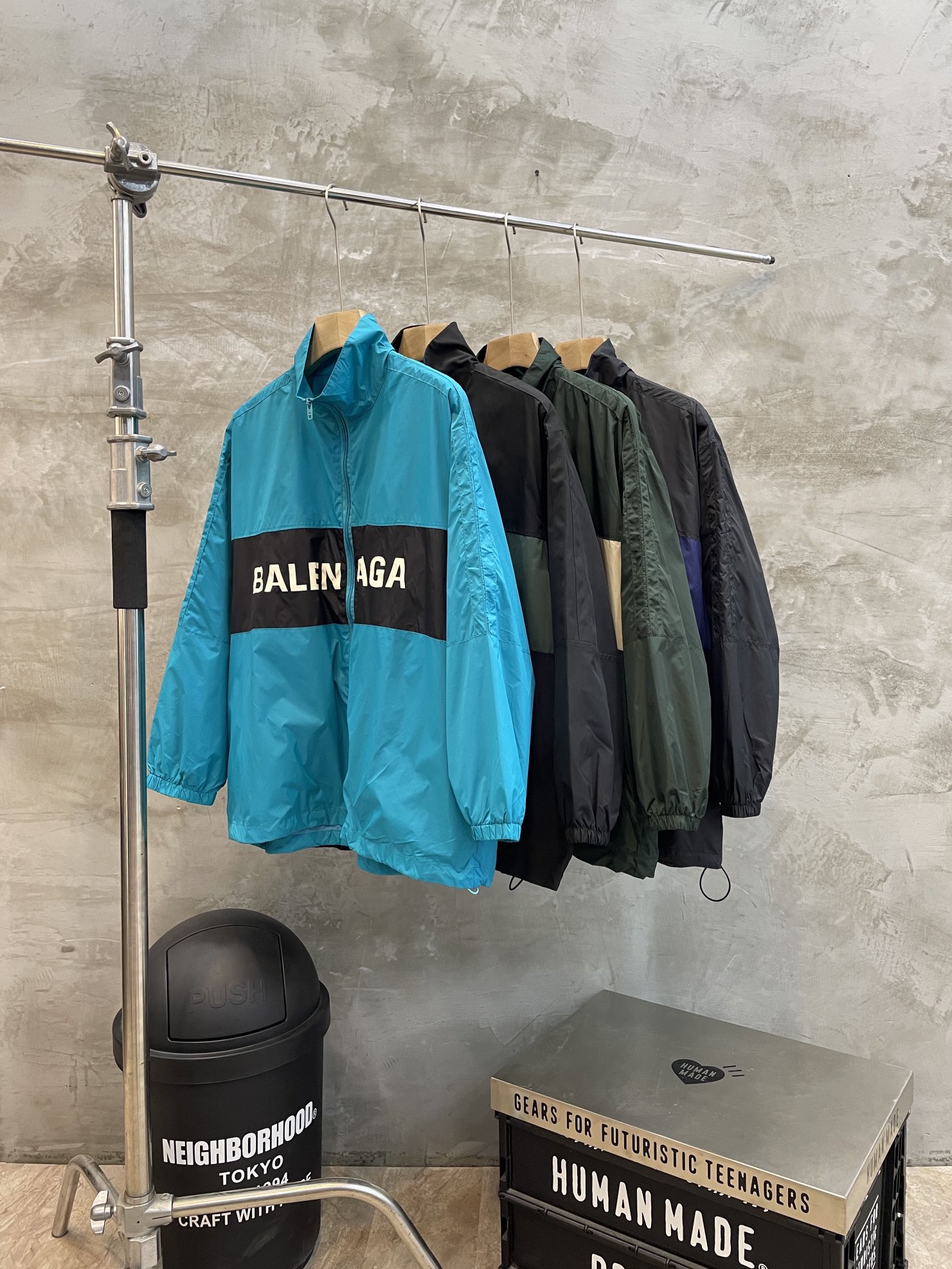 Balenciaga BLCG 발렌시아가 바람막이 자켓 의류