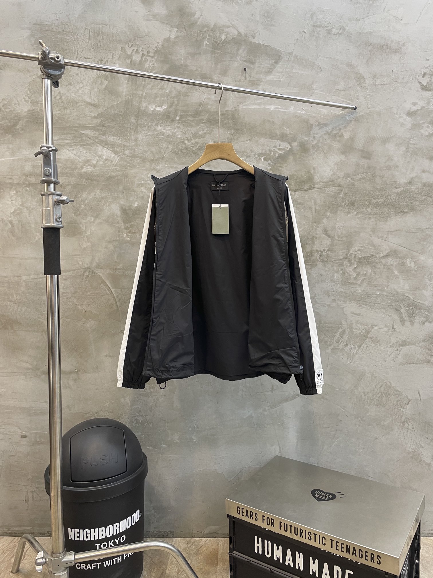 Balenciaga BLCG 발렌시아가 바람막이 자켓 의류