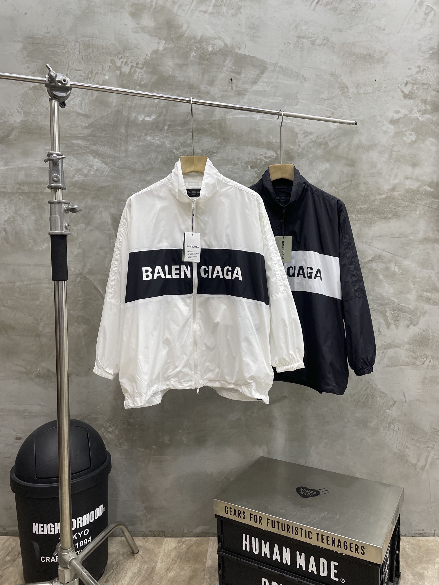 Balenciaga BLCG 발렌시아가 바람막이 자켓 의류