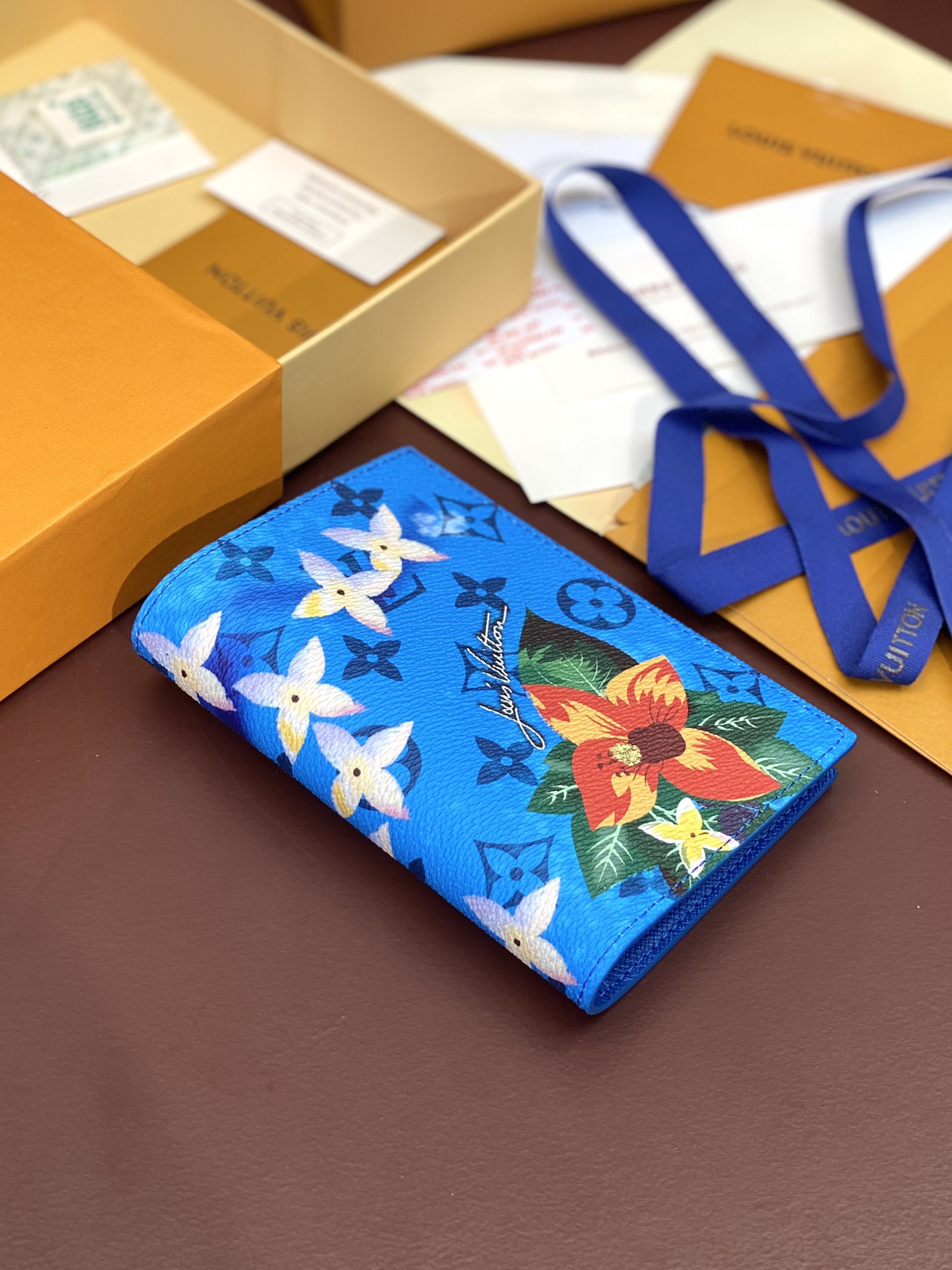 LV 루이비통 여권 케이스 여권지갑 지갑