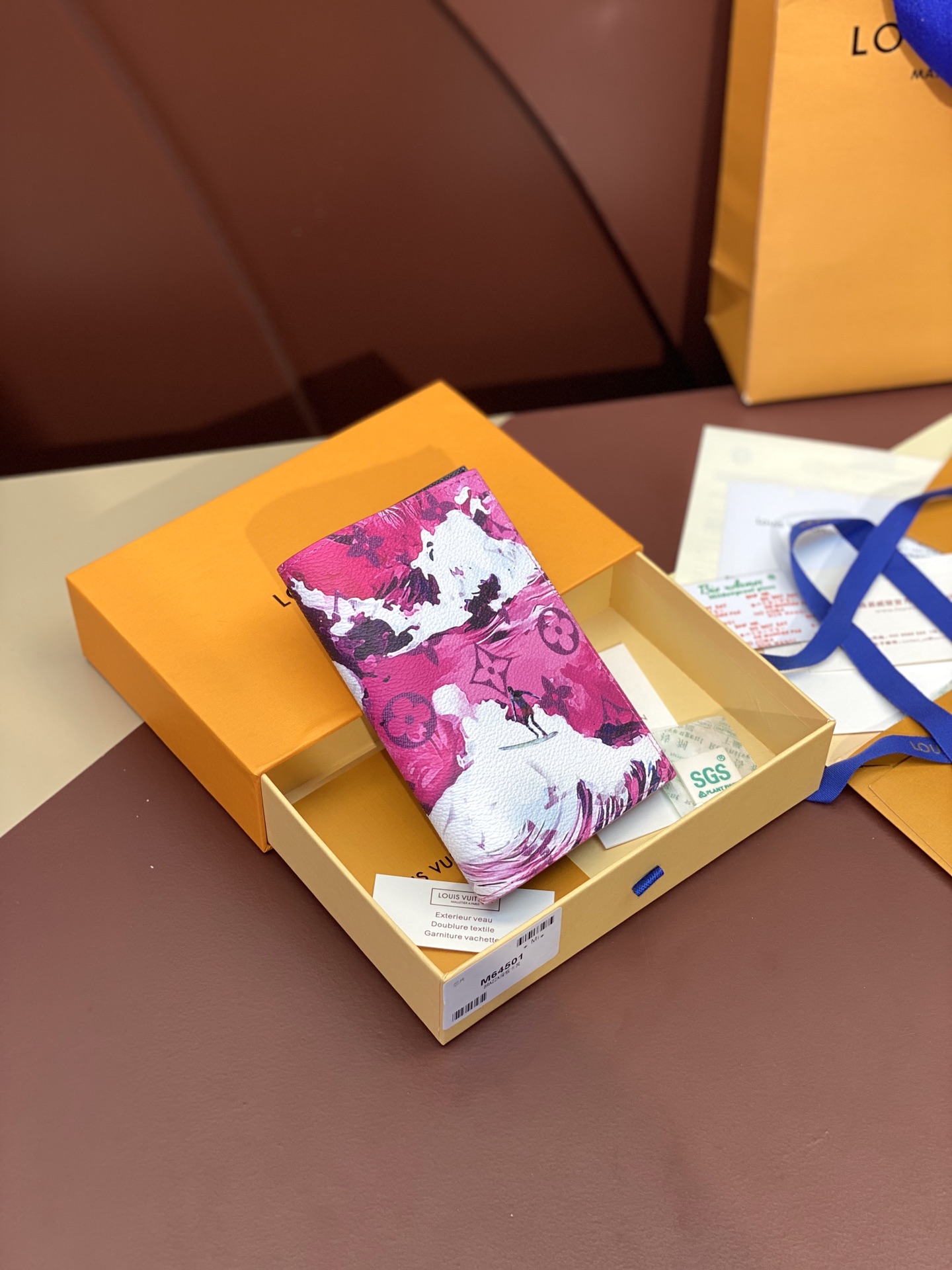 LV 루이비통 여권 케이스 여권지갑 지갑