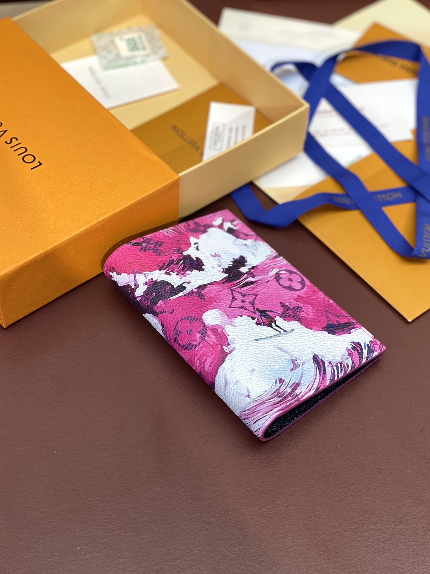 LV 루이비통 여권 케이스 여권지갑 지갑