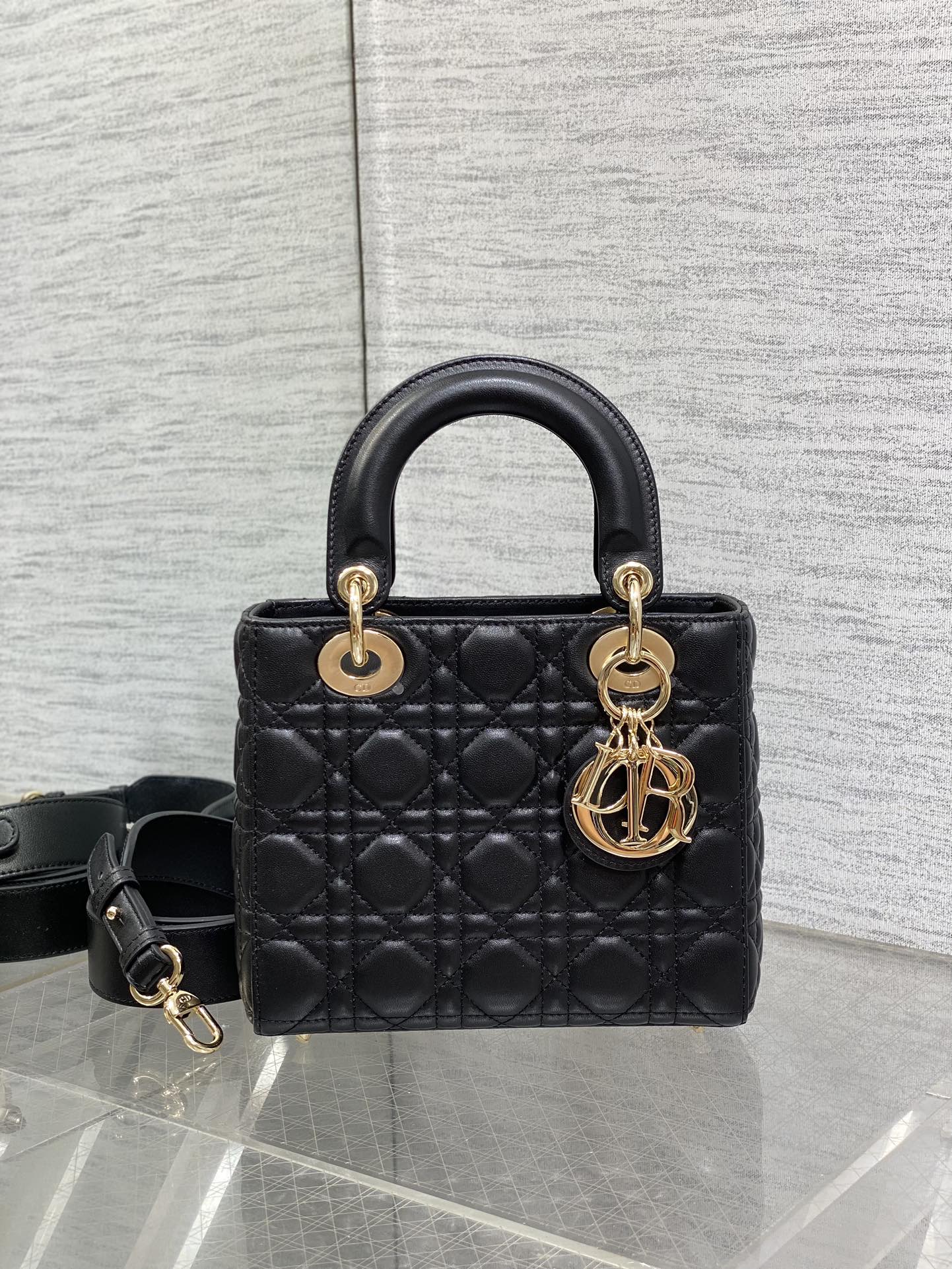 Dior CD Classic Lady 디올 레이디백 가방 20cm
