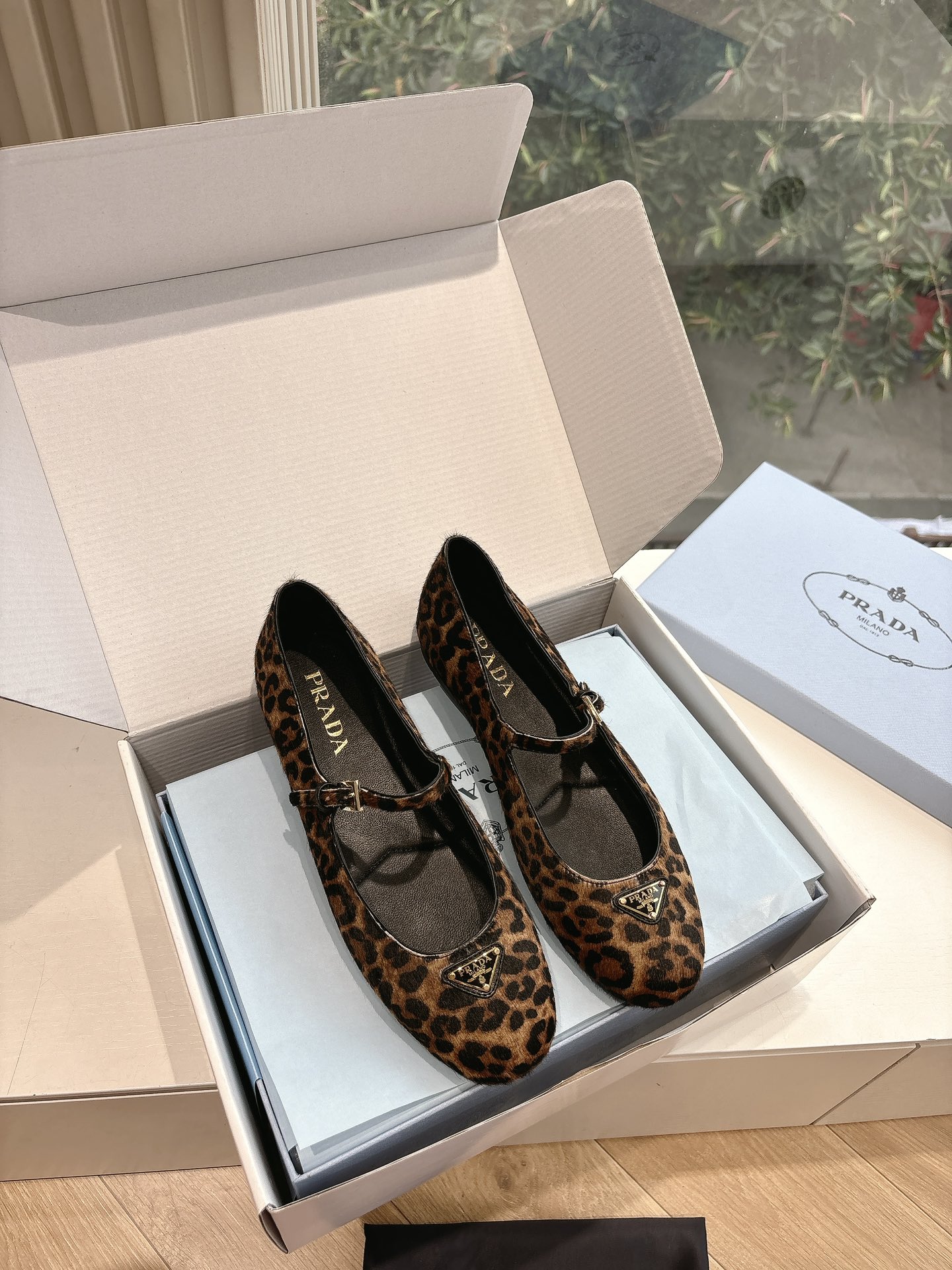 PRADA 프라다 플랫 슈즈 신발