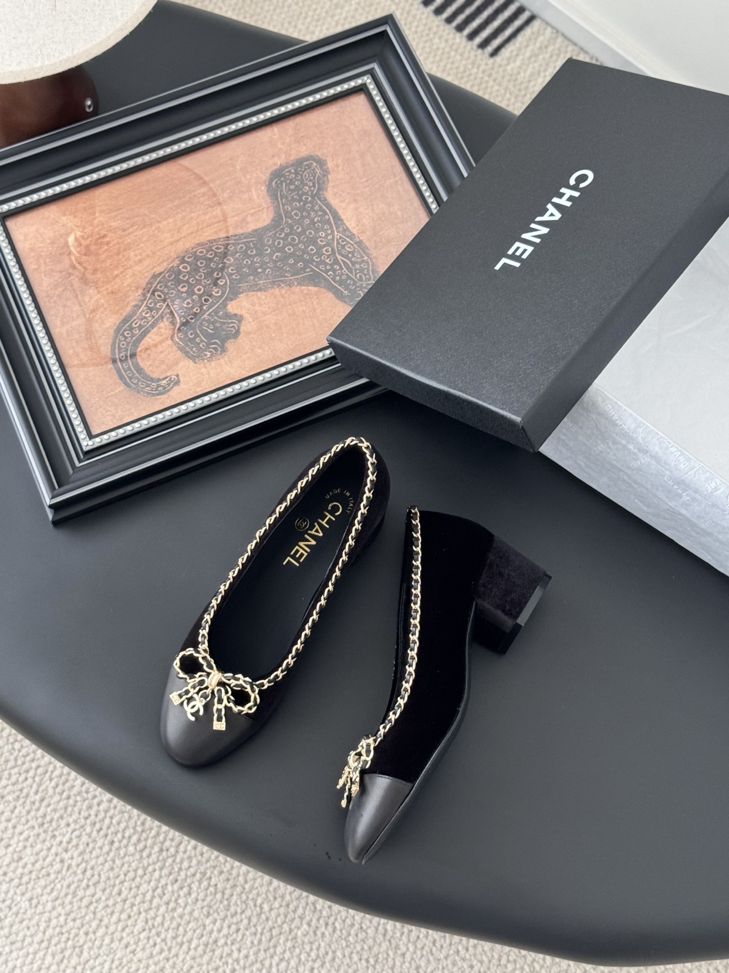 chanel 샤넬 25K 신상 체인 더블 C 통굽 단화 플랫 슈즈 신발