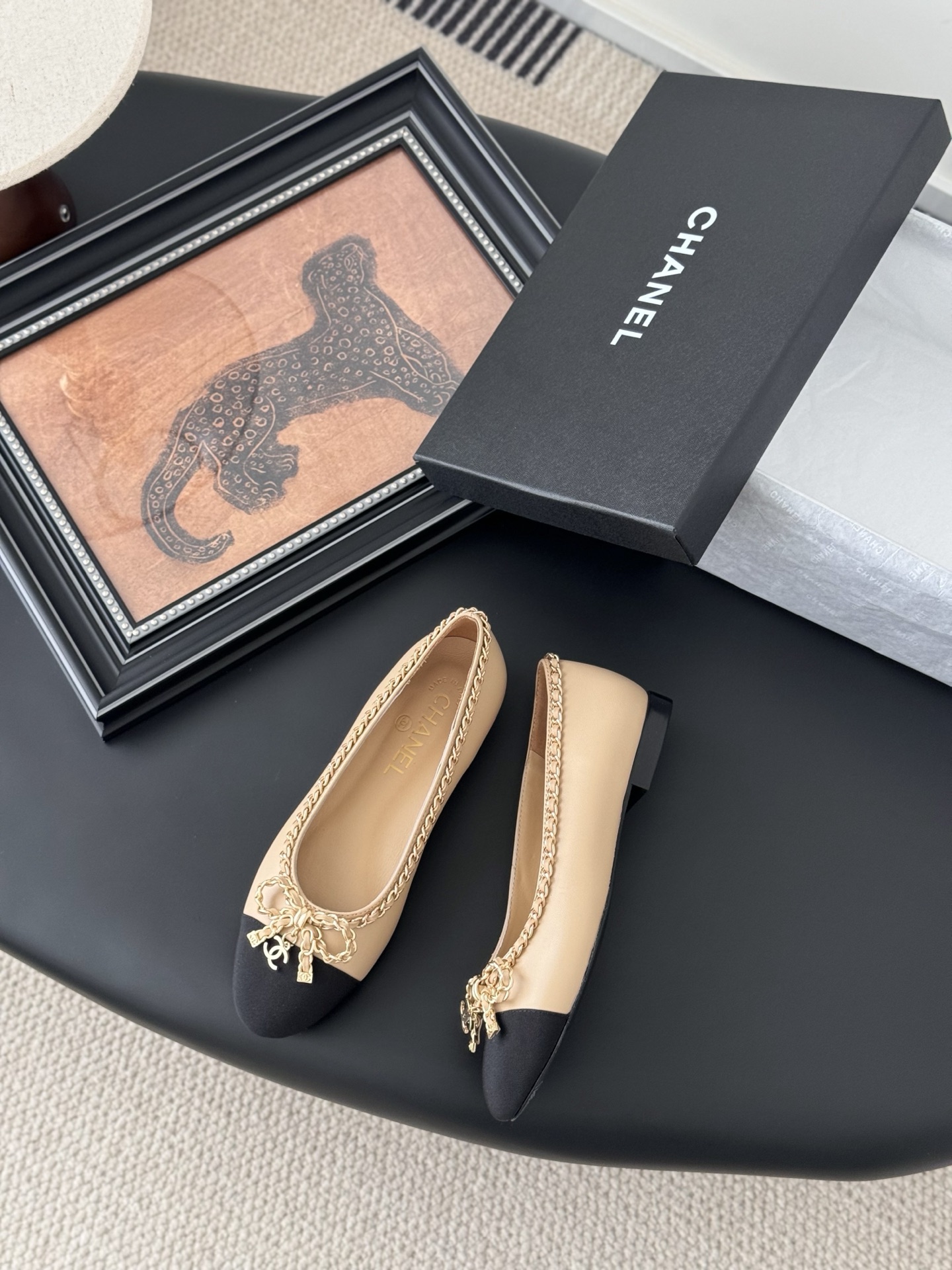 chanel 샤넬 25K 신상 체인 더블 C 통굽 단화 플랫 슈즈 신발