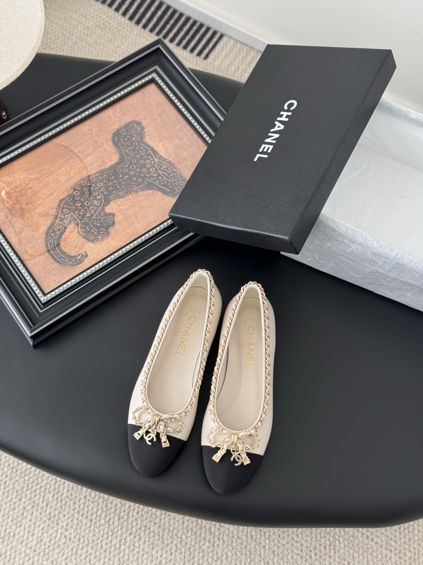 chanel 샤넬 25K 신상 체인 더블 C 통굽 단화 플랫 슈즈 신발