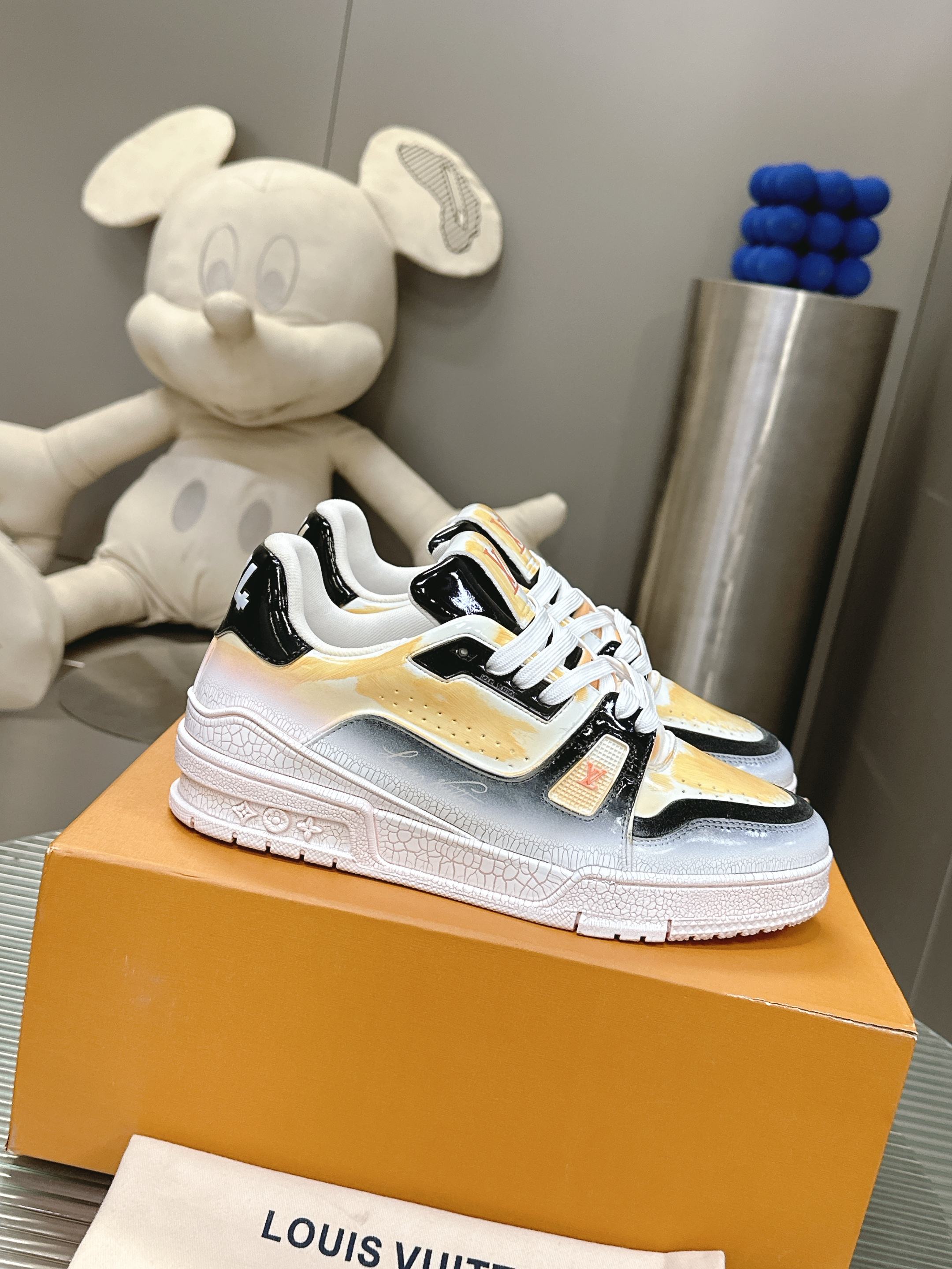 LV 루이비통 스니커즈 신발