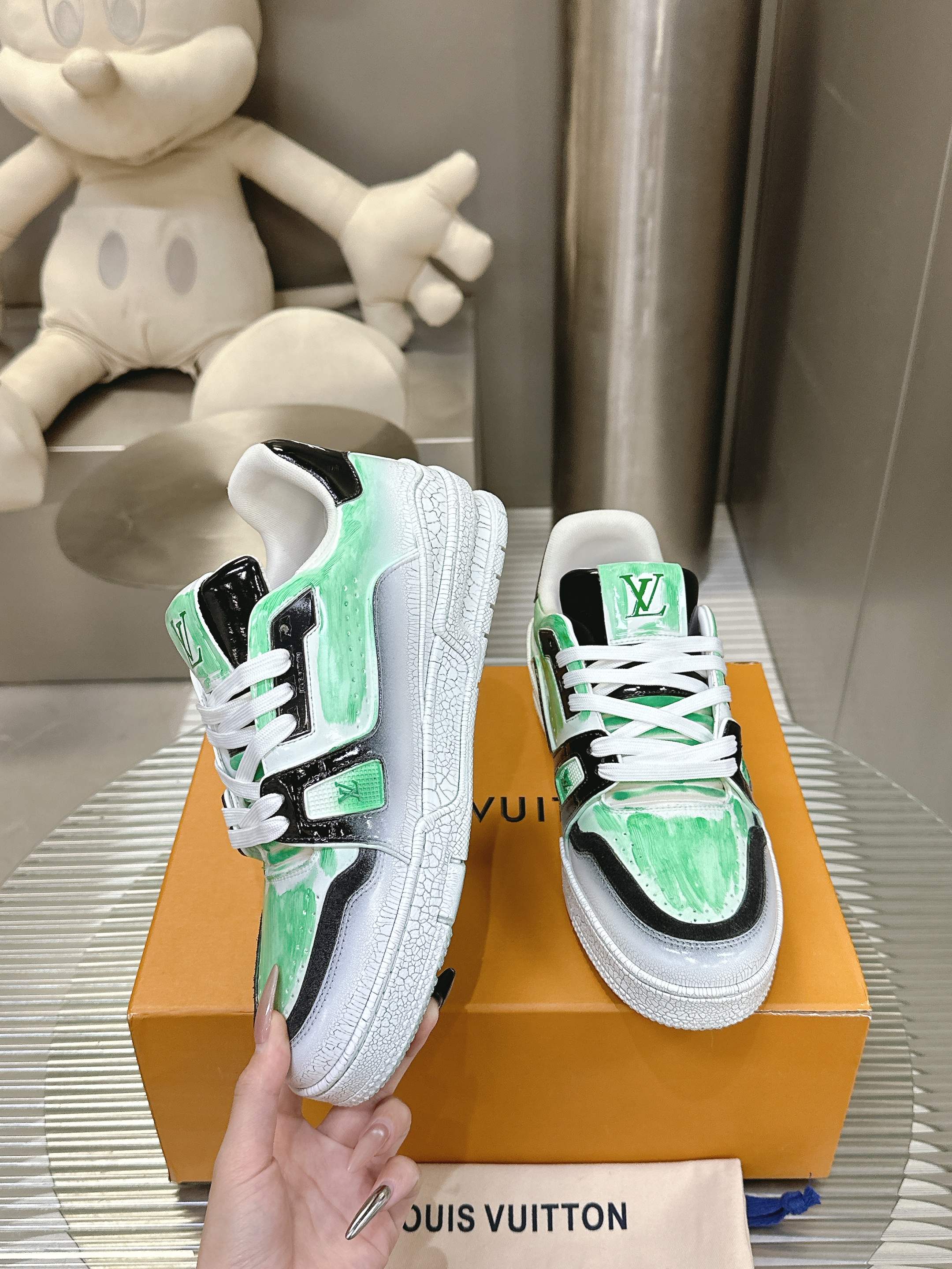 LV 루이비통 스니커즈 신발