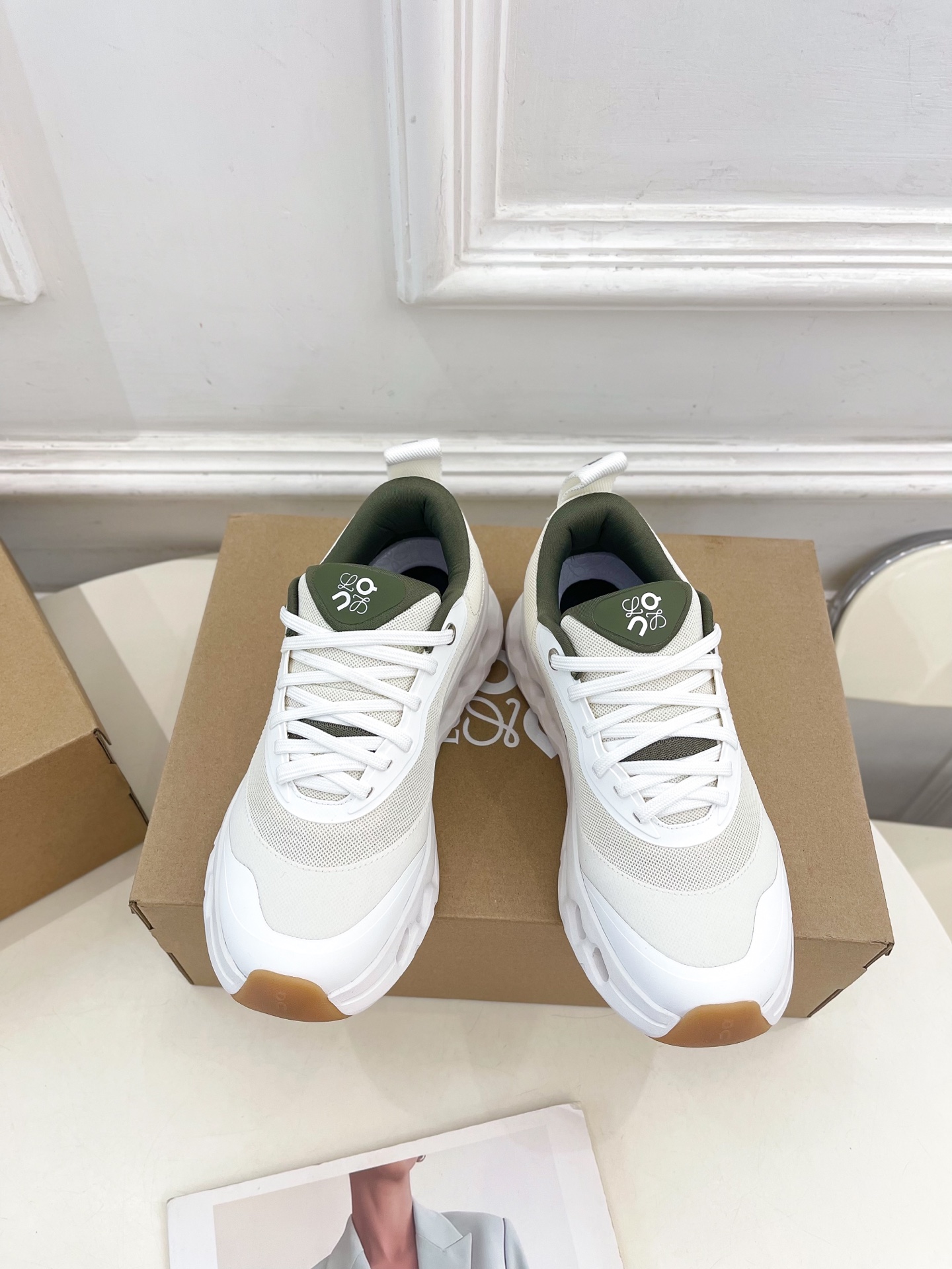 Loewe 로에베 Cloudtilt 커플 스니커즈 신발