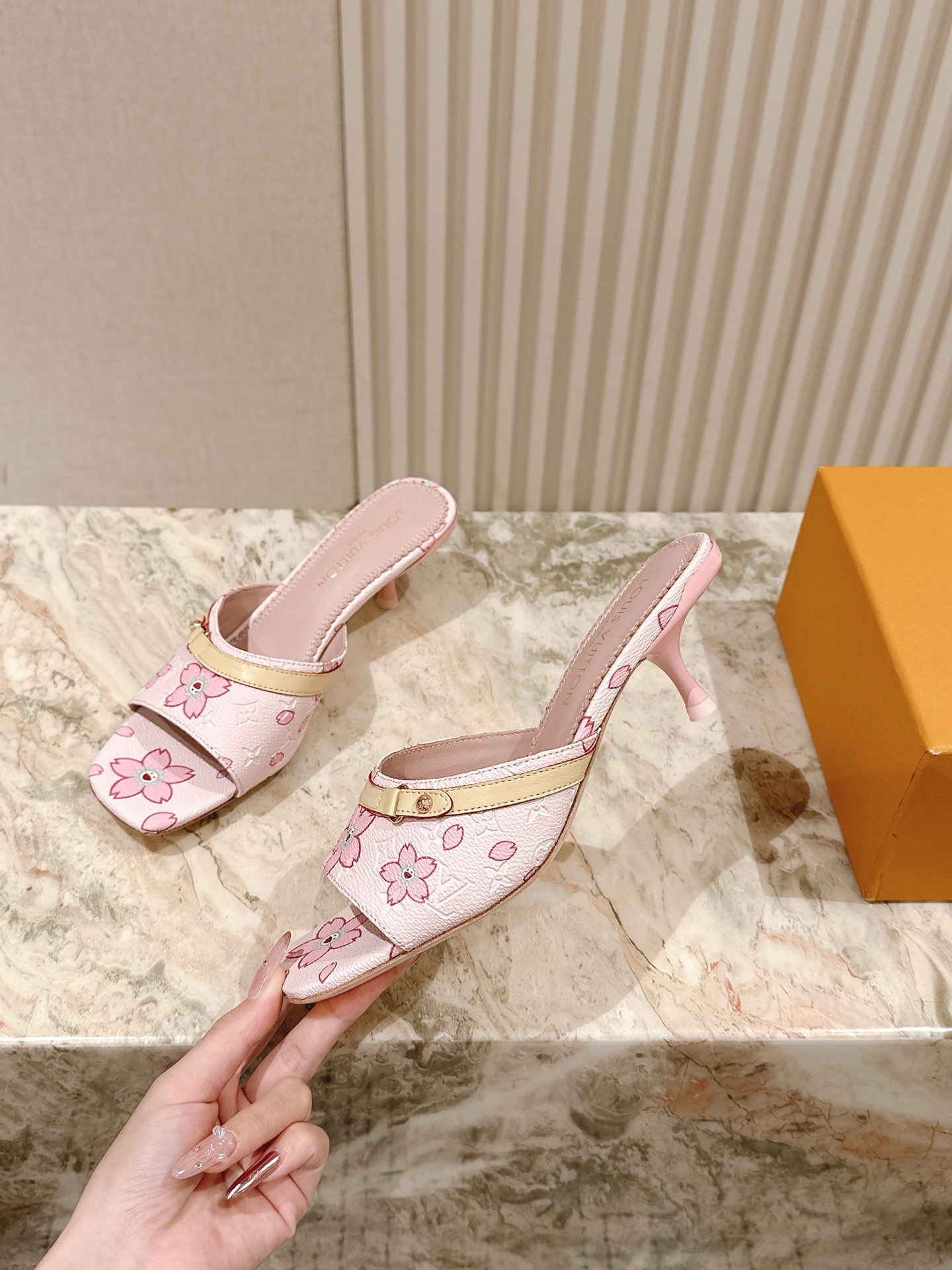 LV 루이비통 슬리퍼 샌들 신발