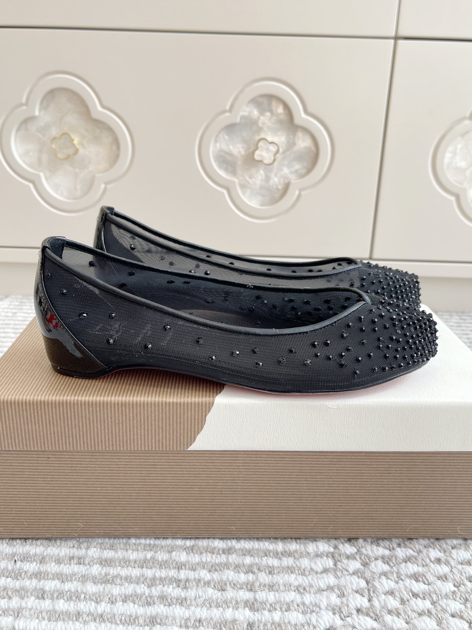 크리스찬 루부탱 X 메종 마르지엘라 콜라보레이션 플랫 슈즈 발레 단화 신발