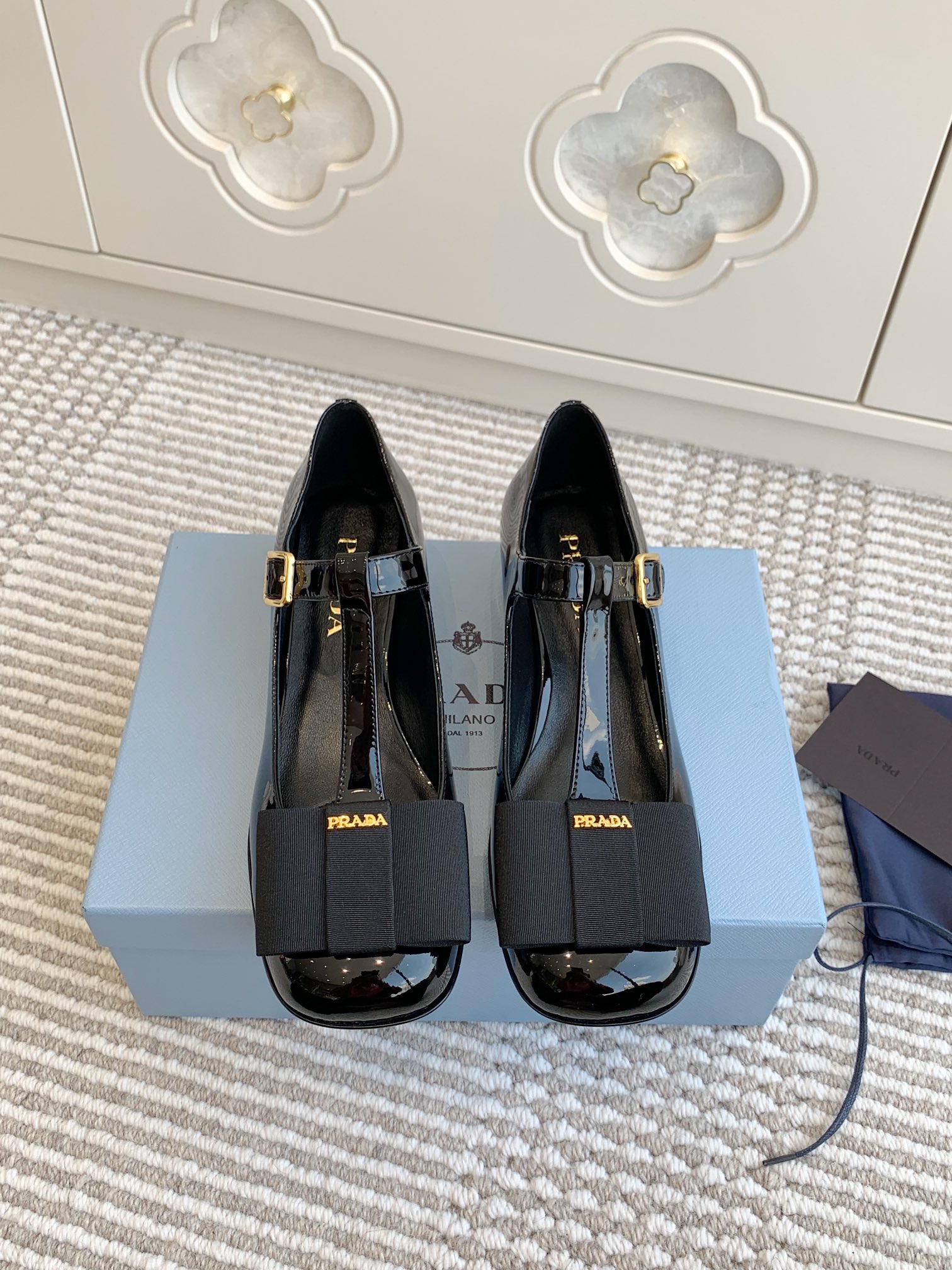 PRADA 프라다 통굽 힐 슈즈 구두 단화 신발