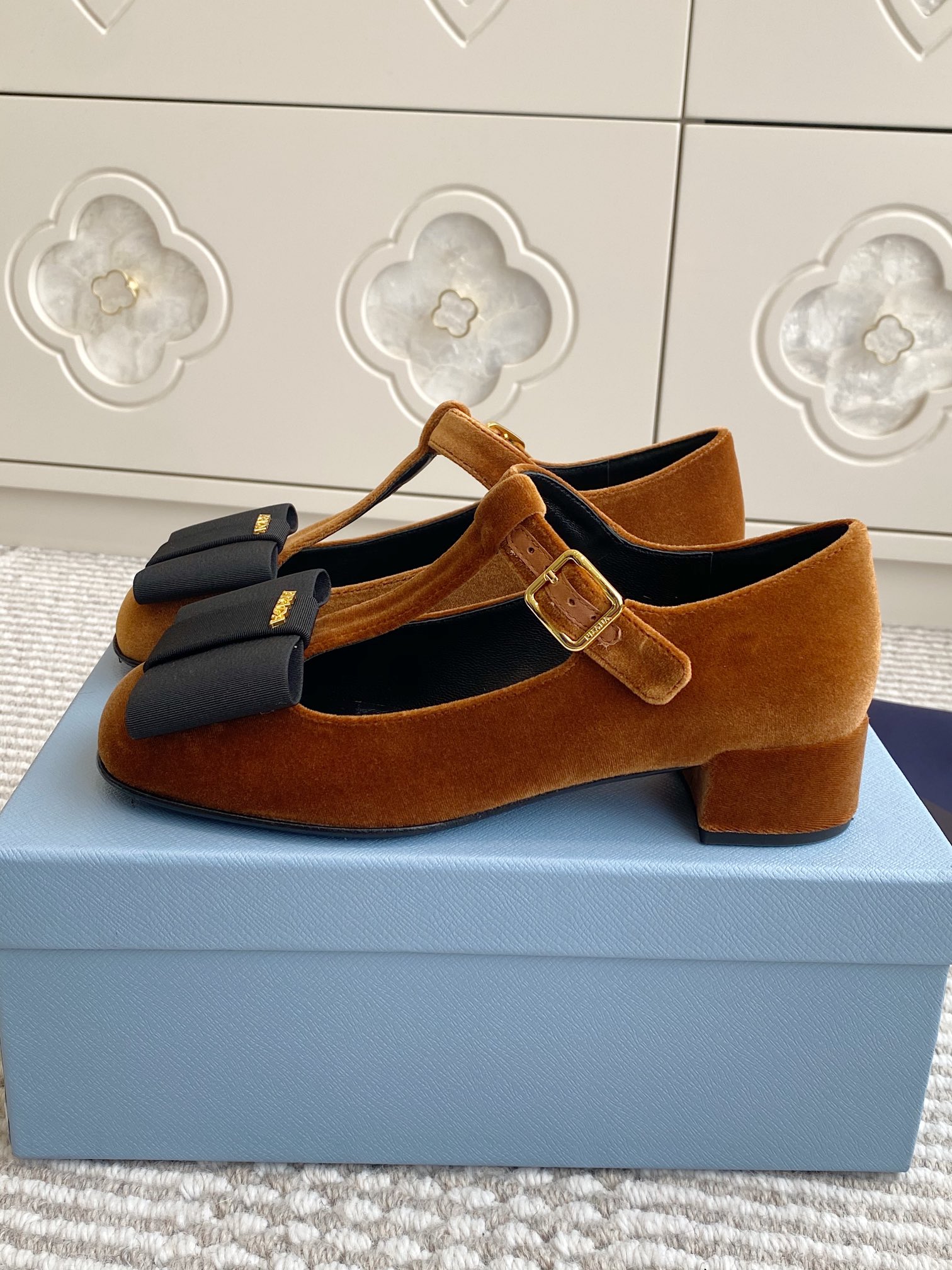 PRADA 프라다 통굽 힐 슈즈 구두 단화 신발