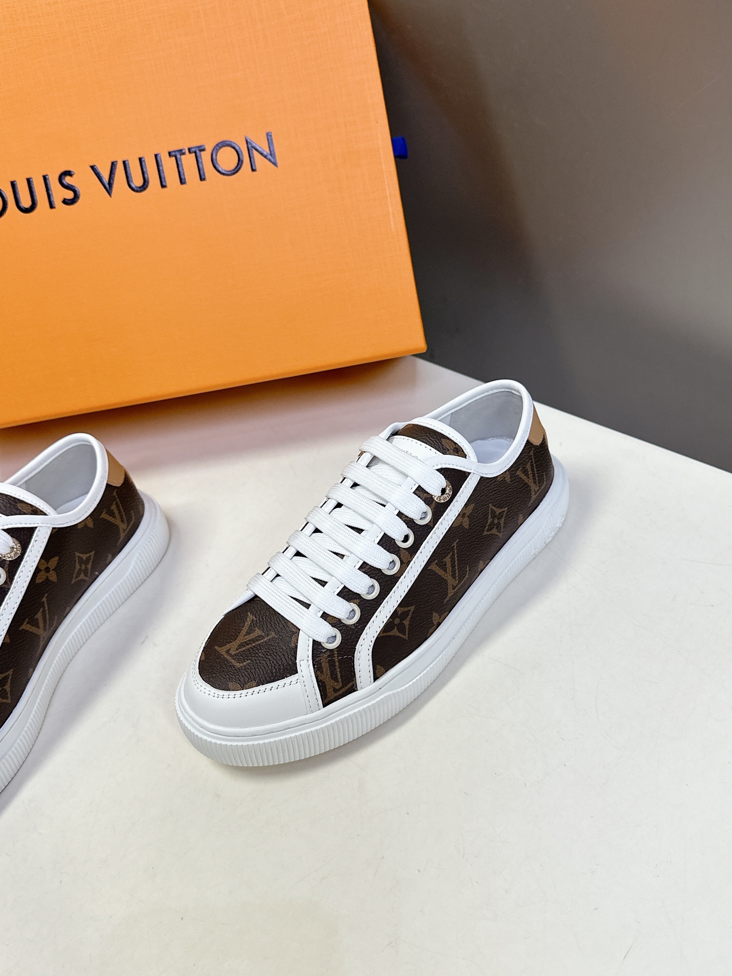 LV 루이비통 스니커즈 신발