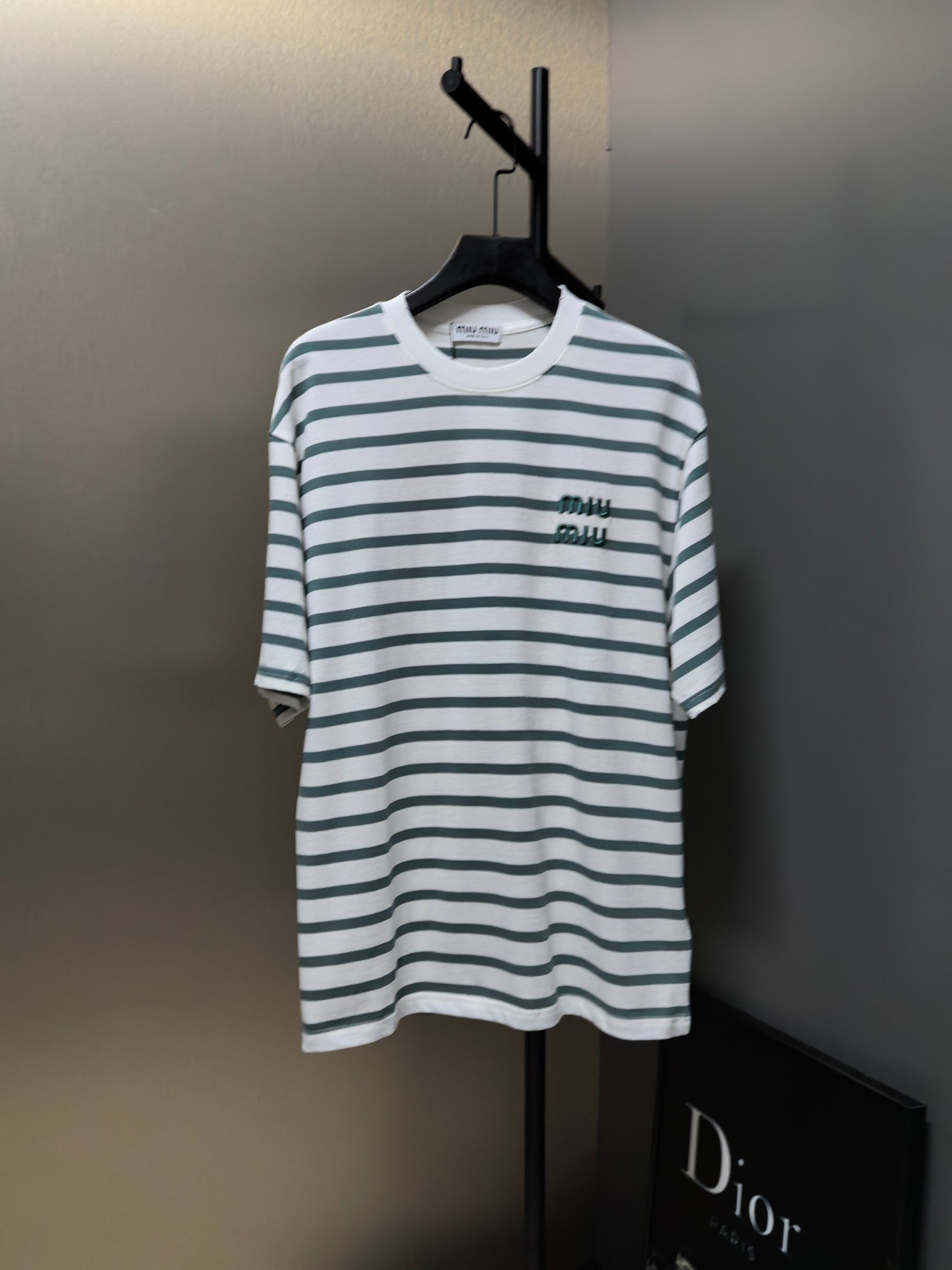 miumiu 미우미우 스트라이프 반팔 티셔츠 의류