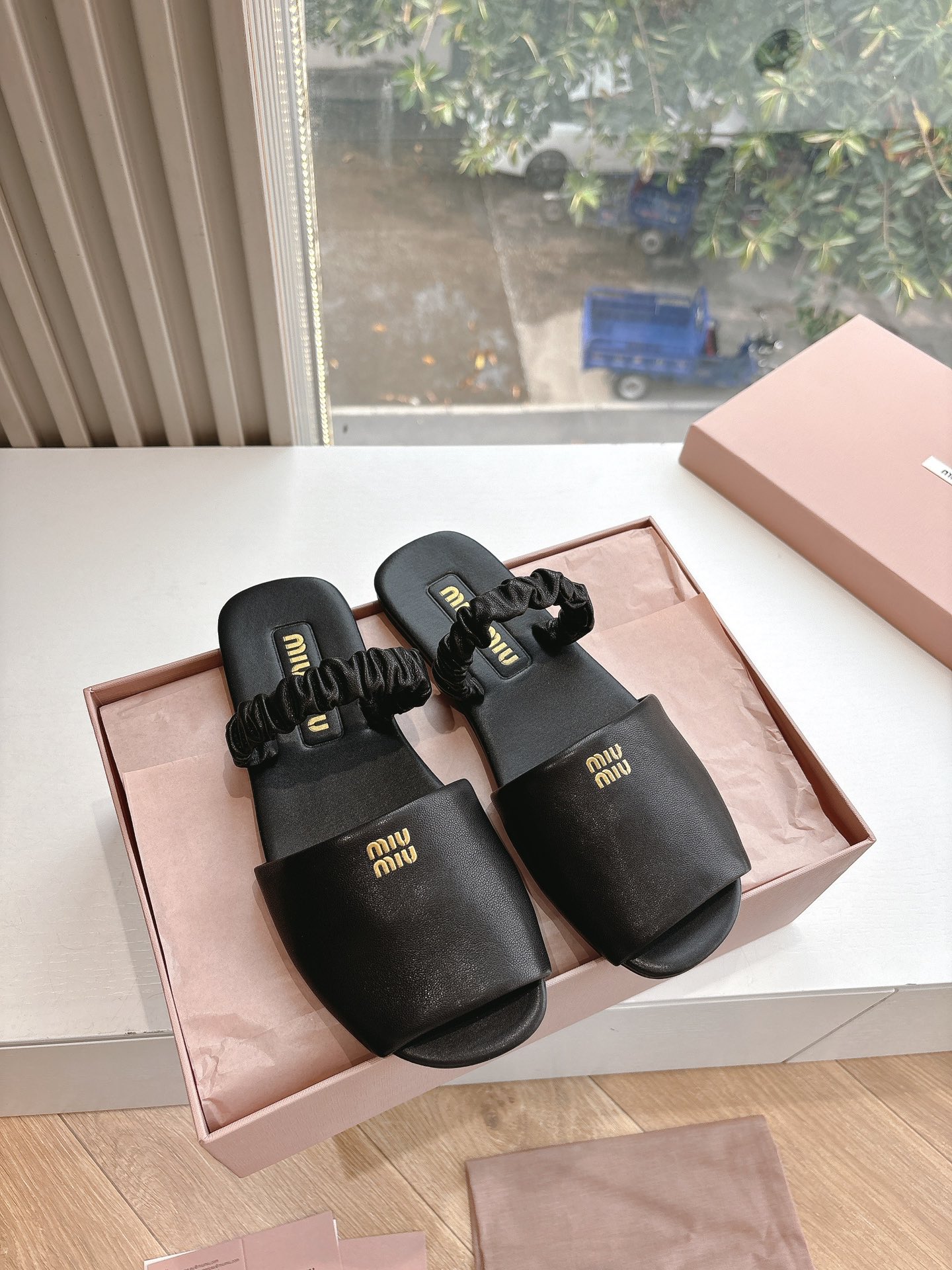 miumiu 미우미우 샌들 슬리퍼 신발