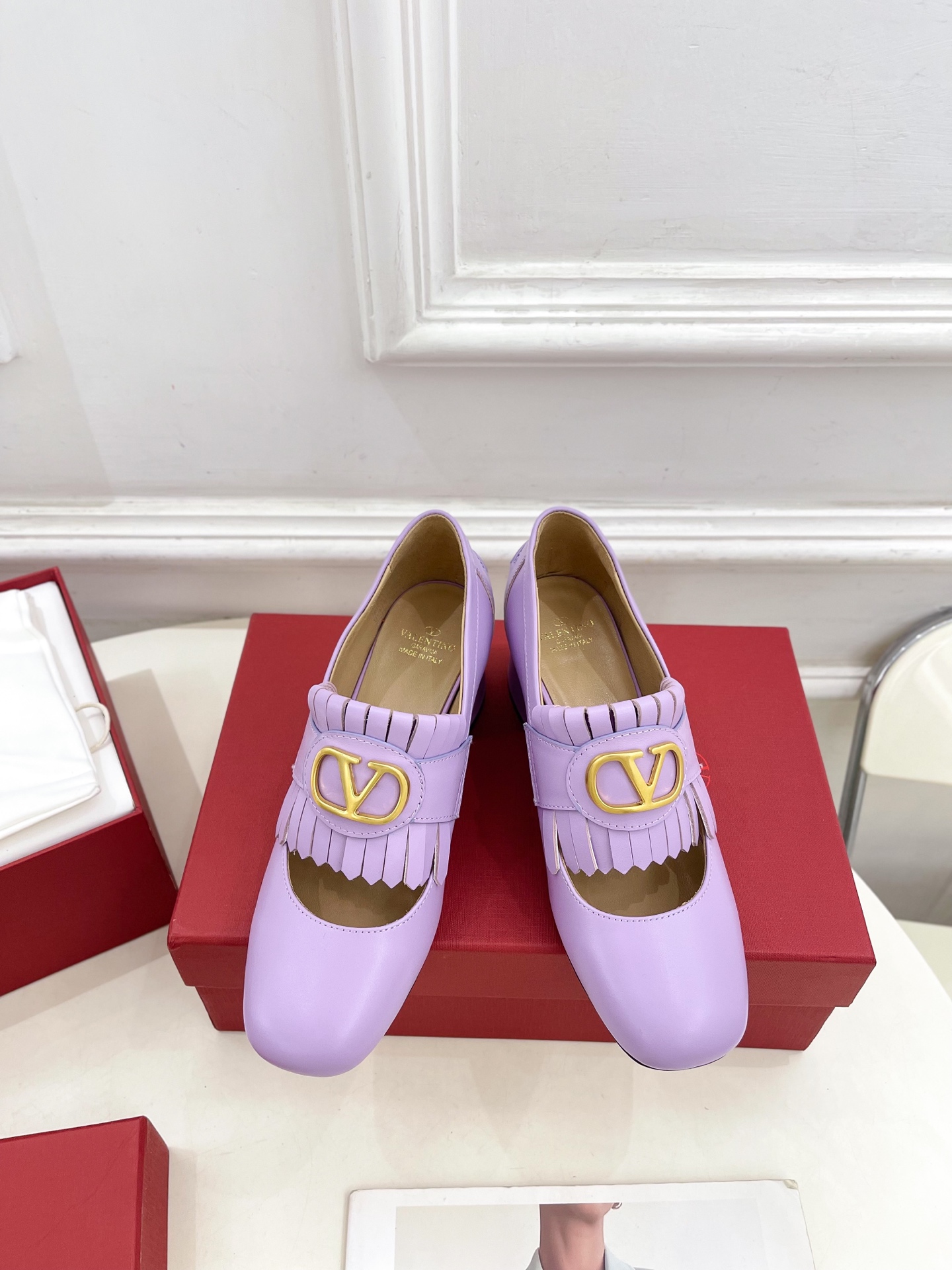 Valentino 발렌티노 V 버클 태슬 펀칭 구두 신발