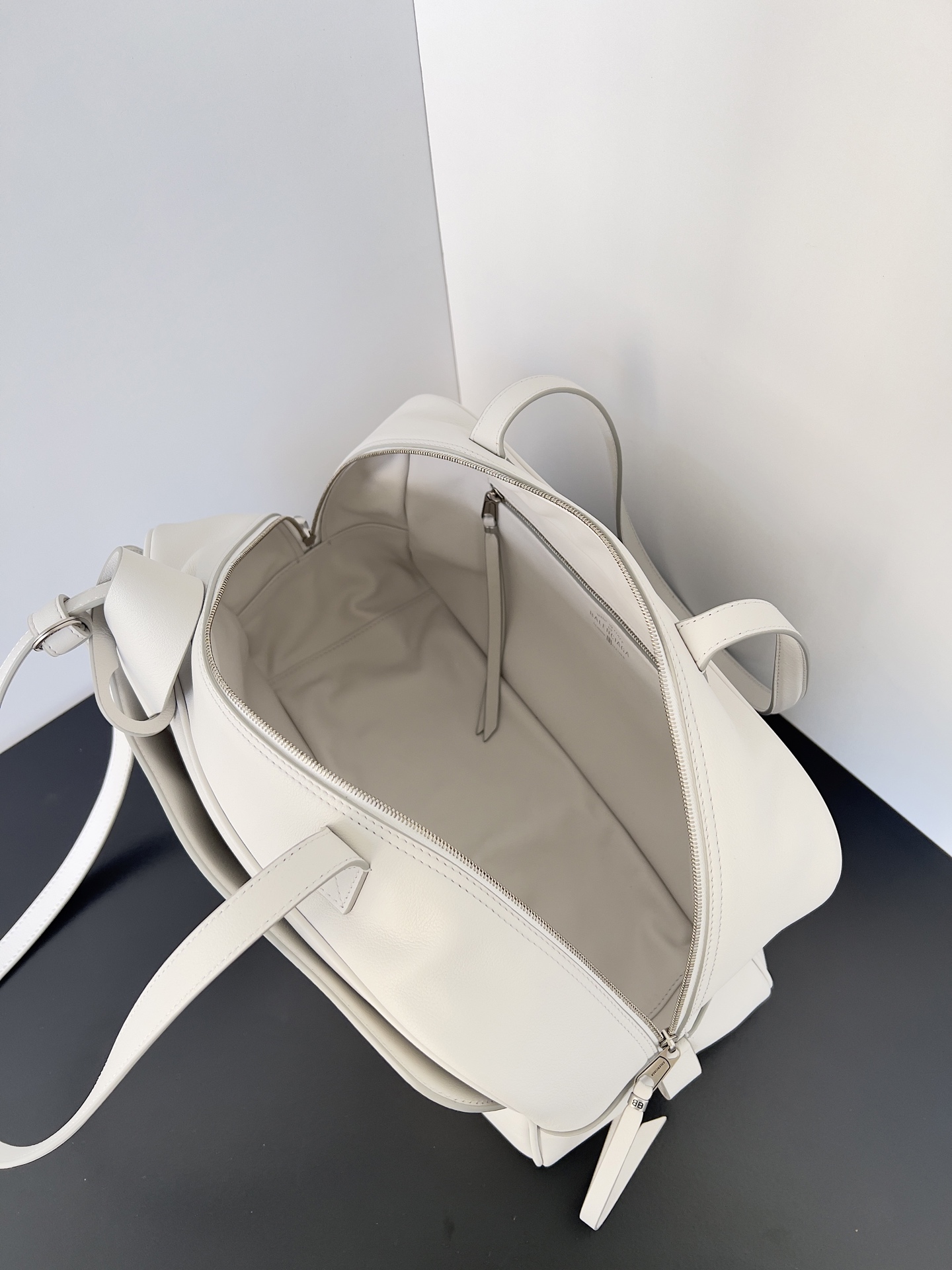 Balenciaga Carrie bowling 발렌시아가 캐리 볼링 백 라지 가방