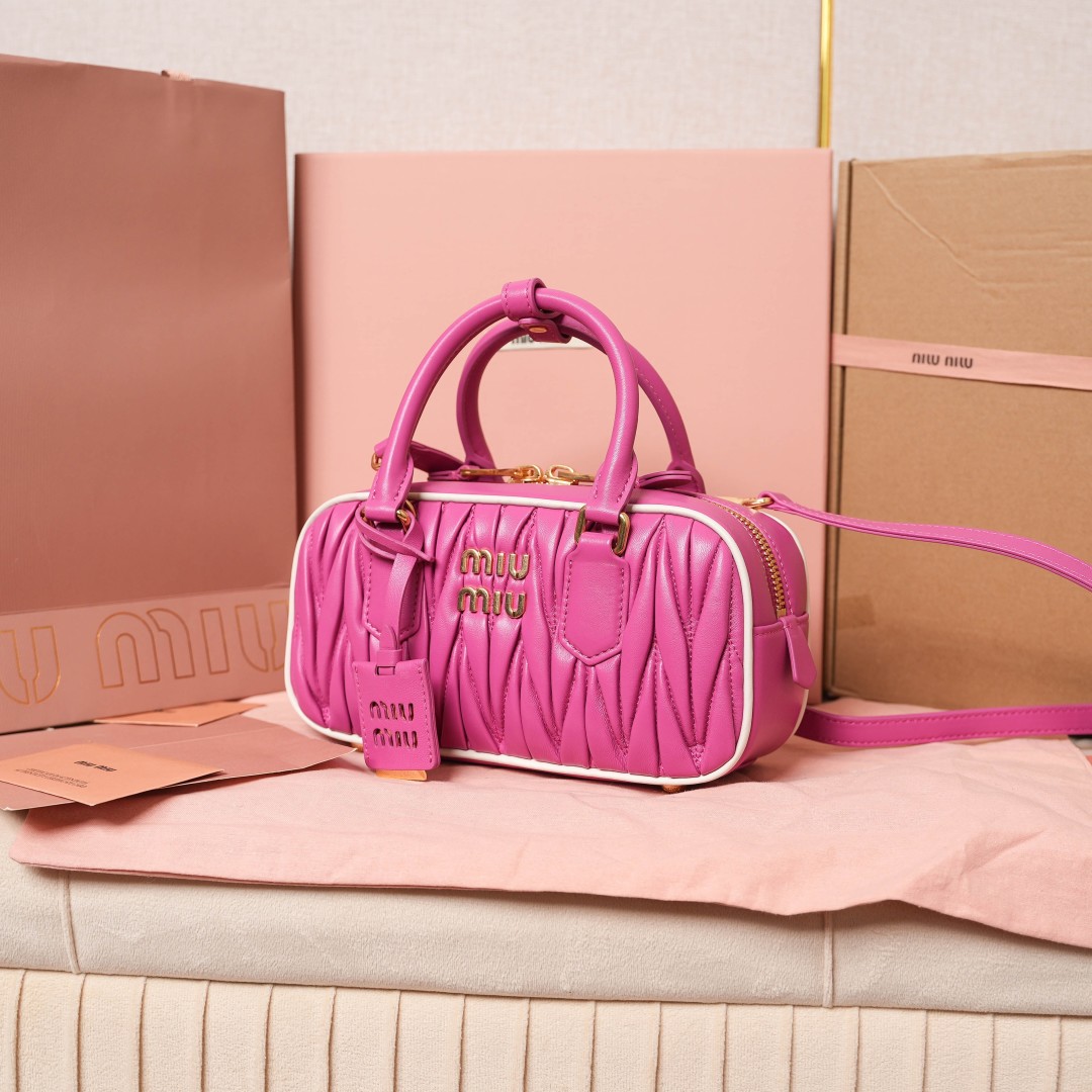 MIUMIU 미우미우 토트백 숄더백 크로스백 가방