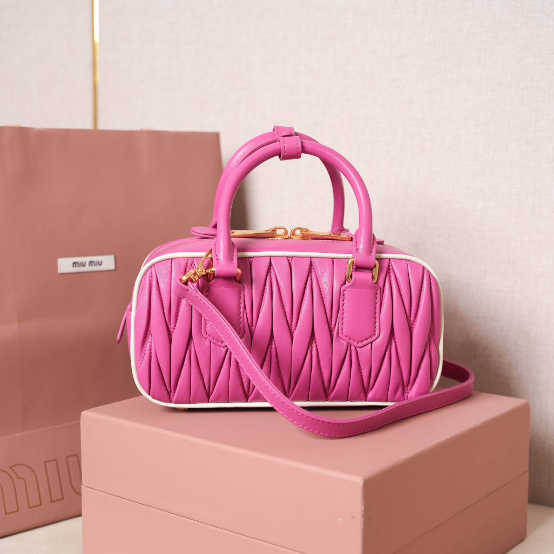 MIUMIU 미우미우 토트백 숄더백 크로스백 가방