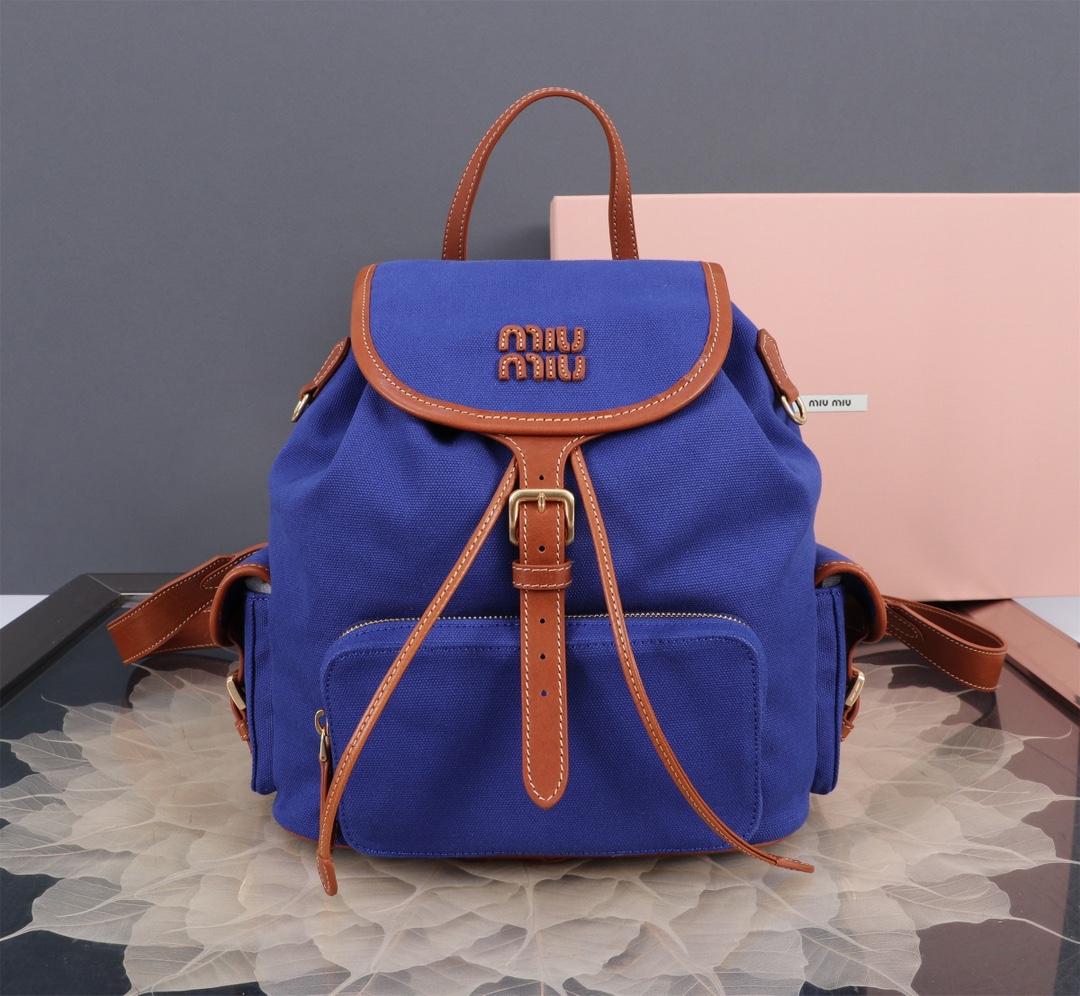 miumiu 미우미우 블루 백팩 가방