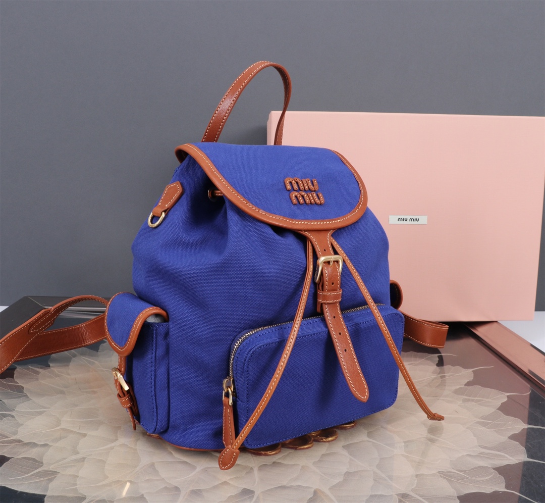 miumiu 미우미우 블루 백팩 가방