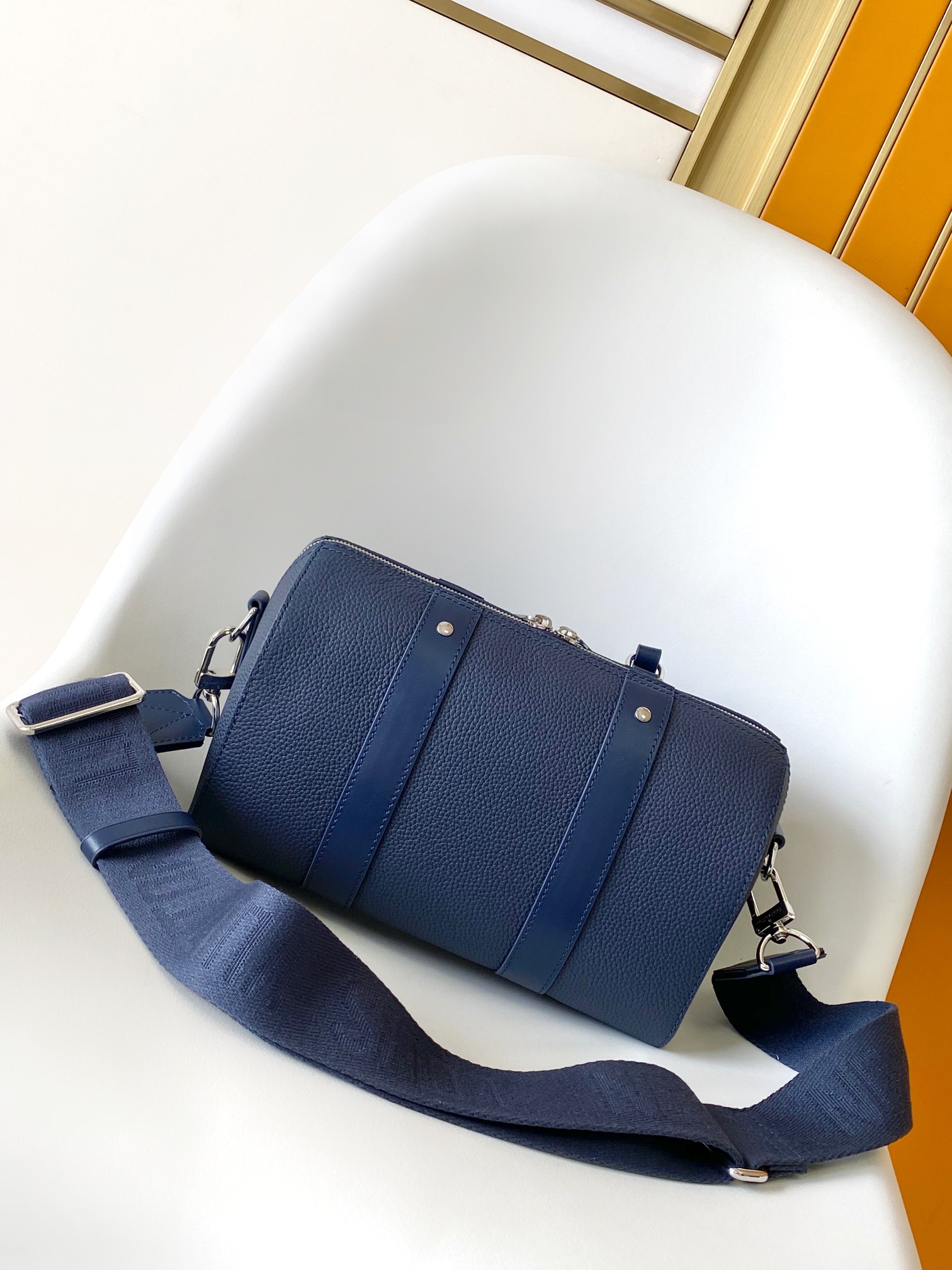 LV 루이비통 크로스백 가방