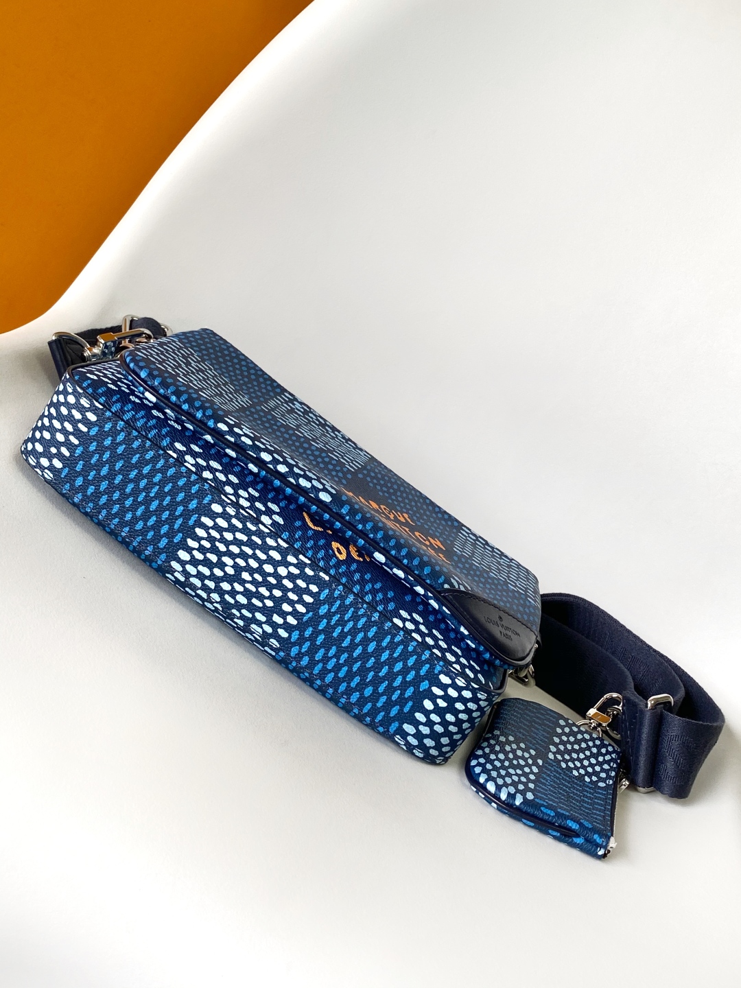 LV 루이비통 크로스백 가방