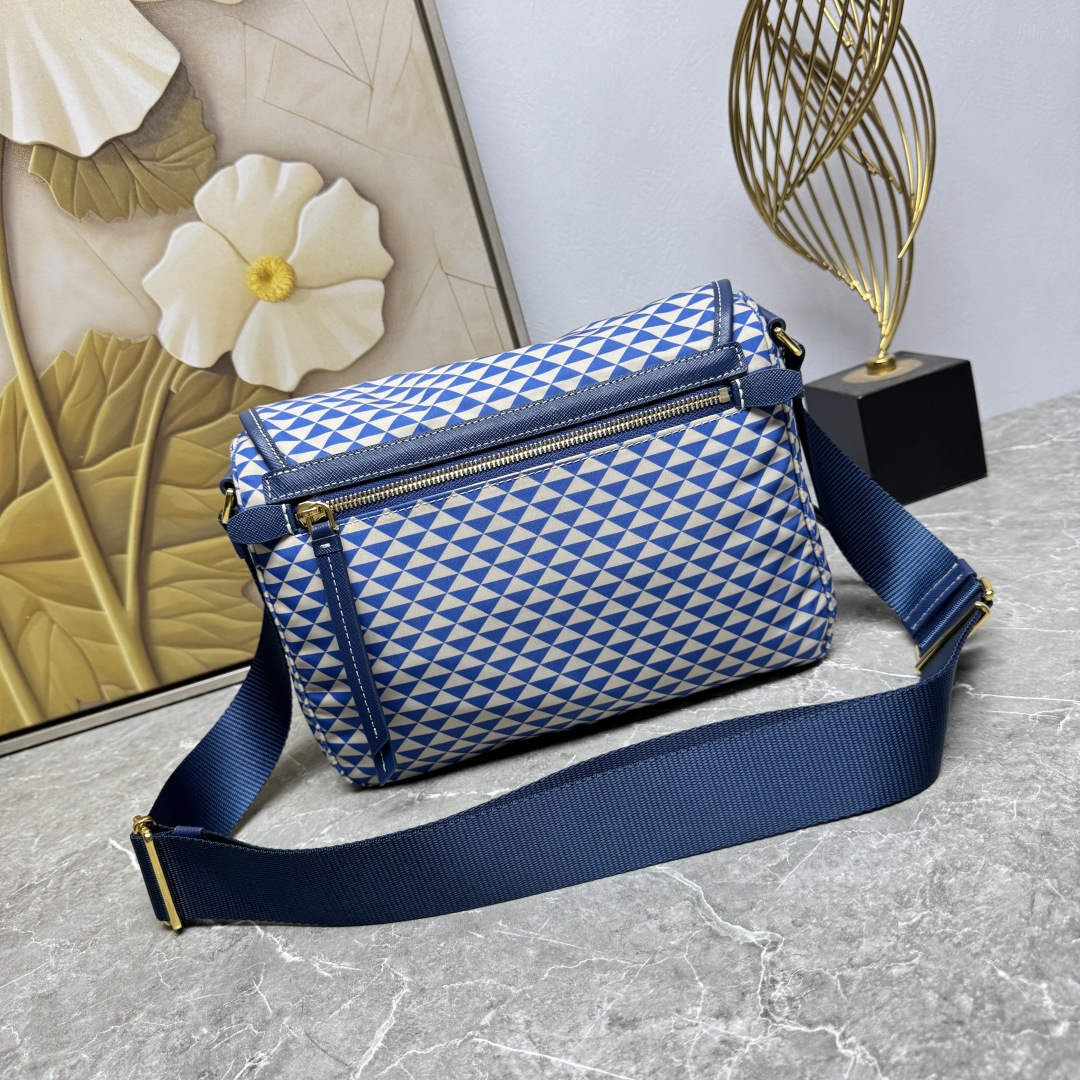 PRADA 프라다 메신저백 크로스백 가방