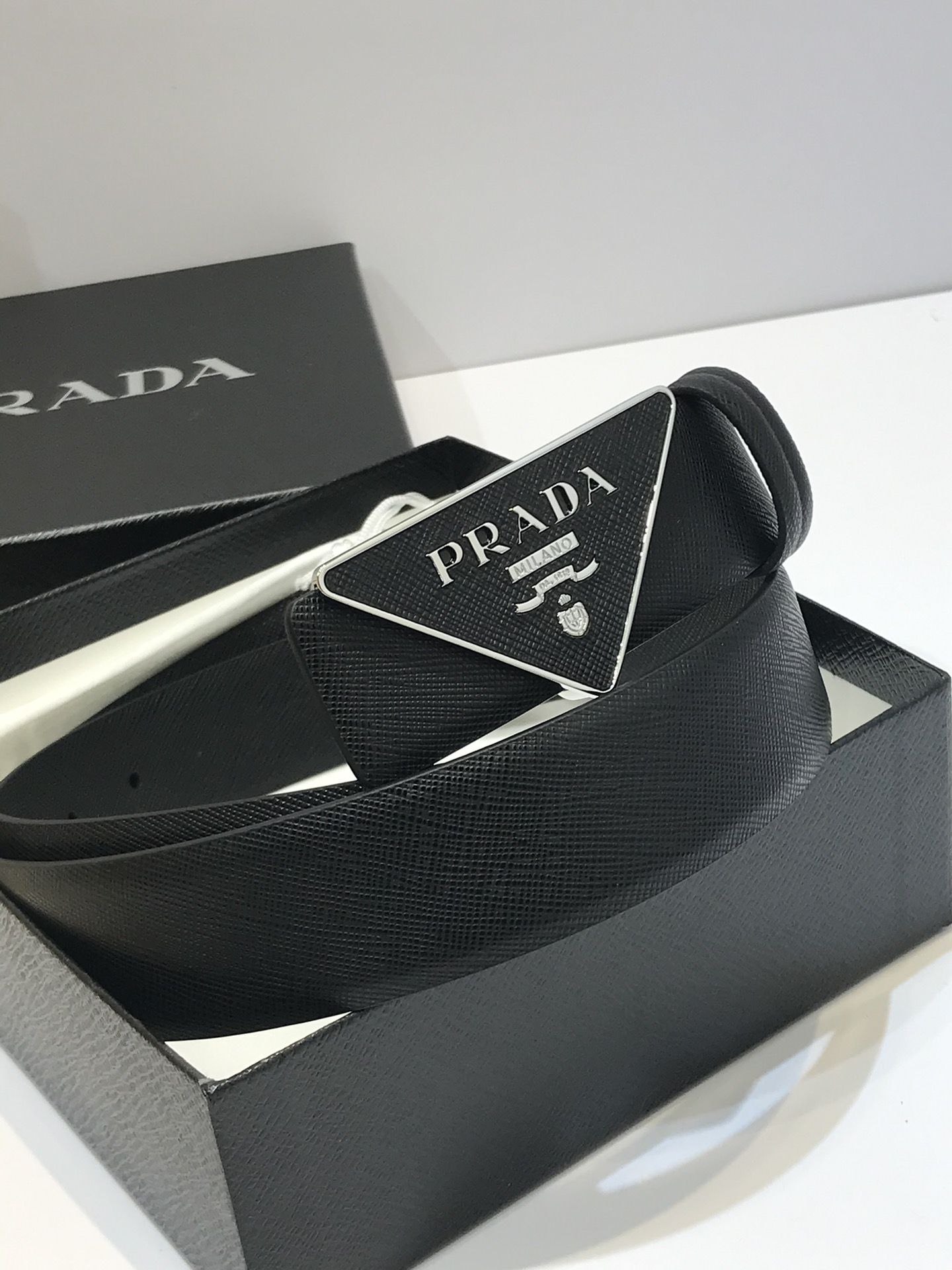 PRADA 프라다 벨트