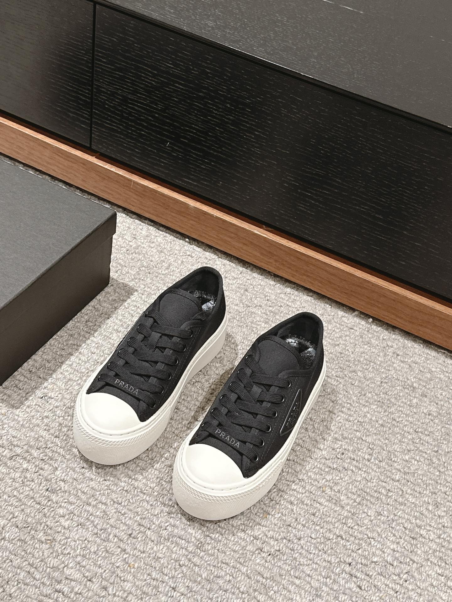 PRADA 프라다 스니커즈 신발