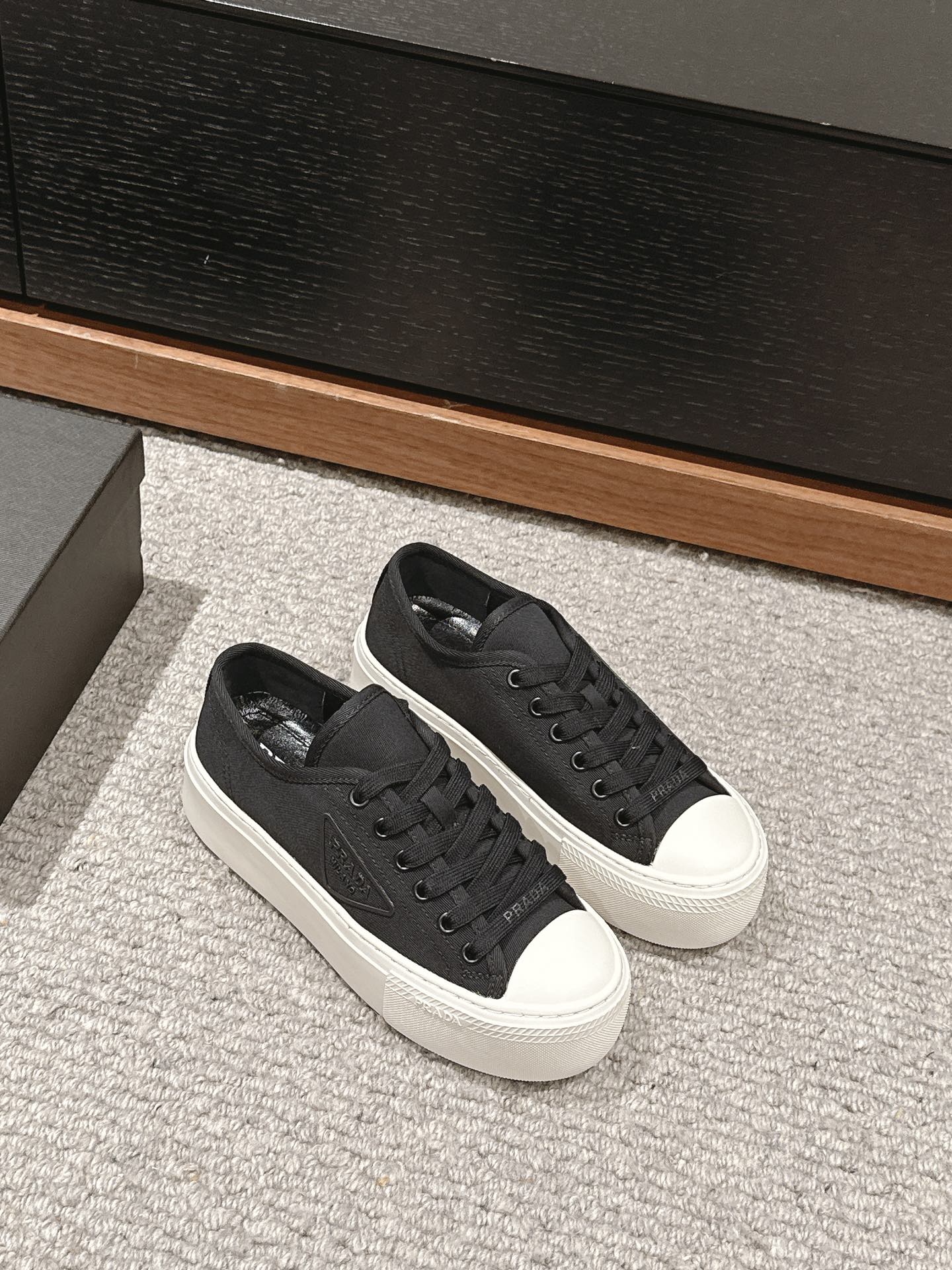 PRADA 프라다 스니커즈 신발