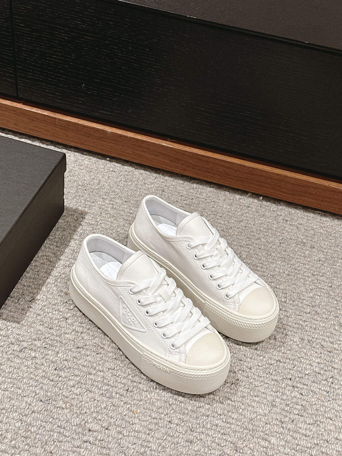 PRADA 프라다 스니커즈 신발