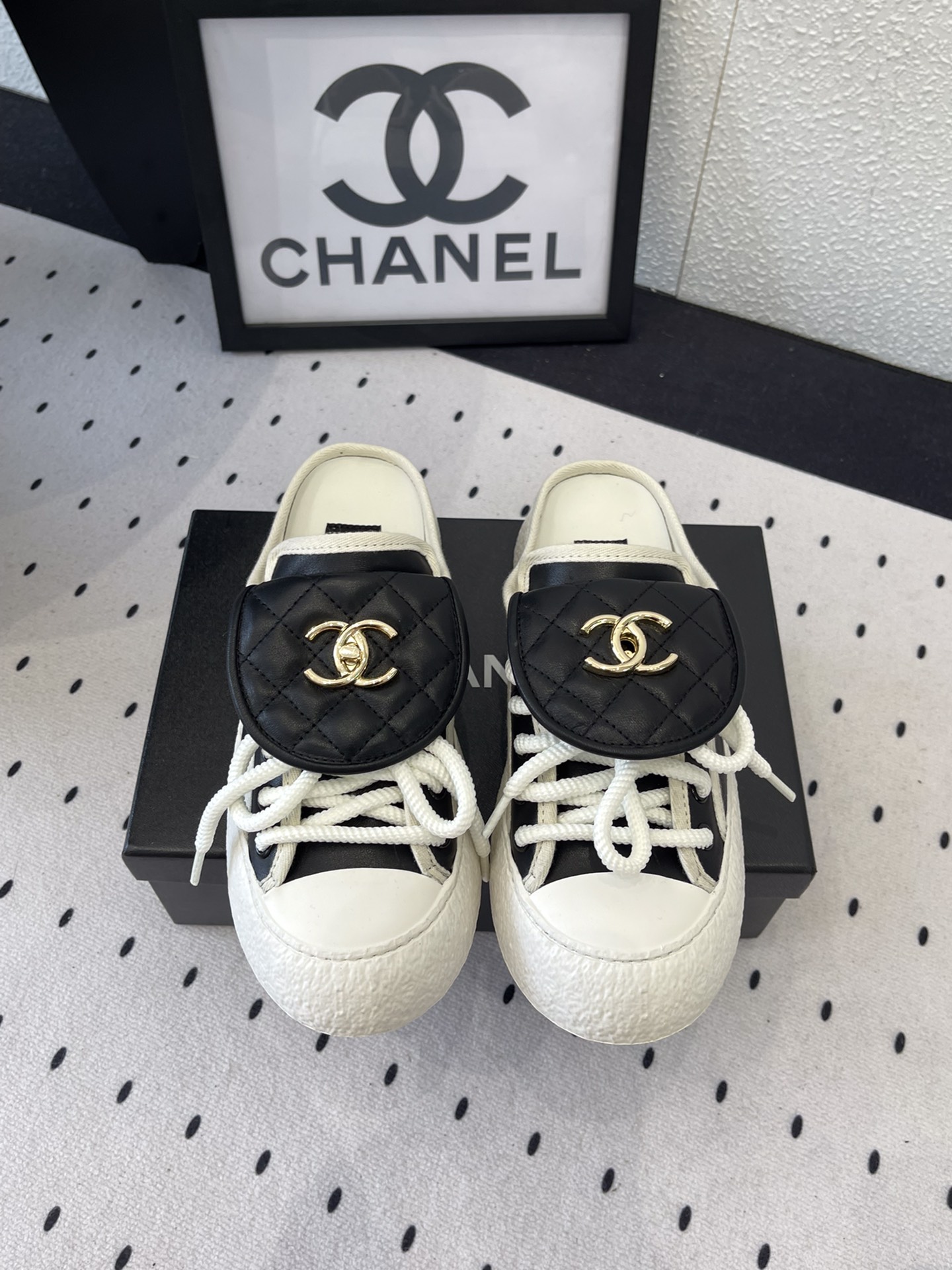 CHANEL 샤넬 세미 슬리퍼 뮬 신발