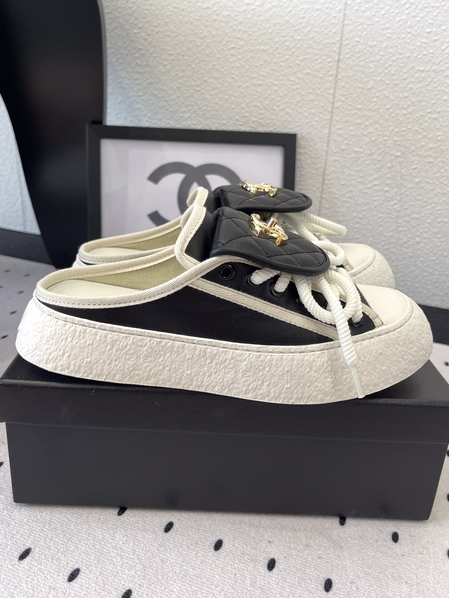 CHANEL 샤넬 세미 슬리퍼 뮬 신발