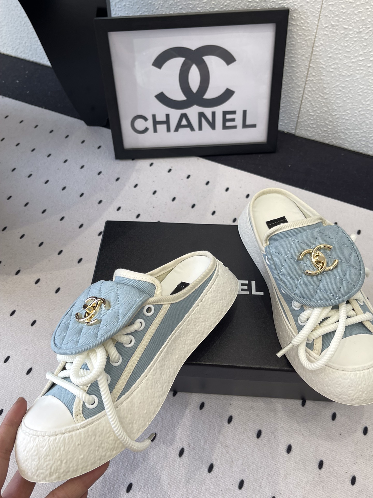 CHANEL 샤넬 세미 슬리퍼 뮬 신발