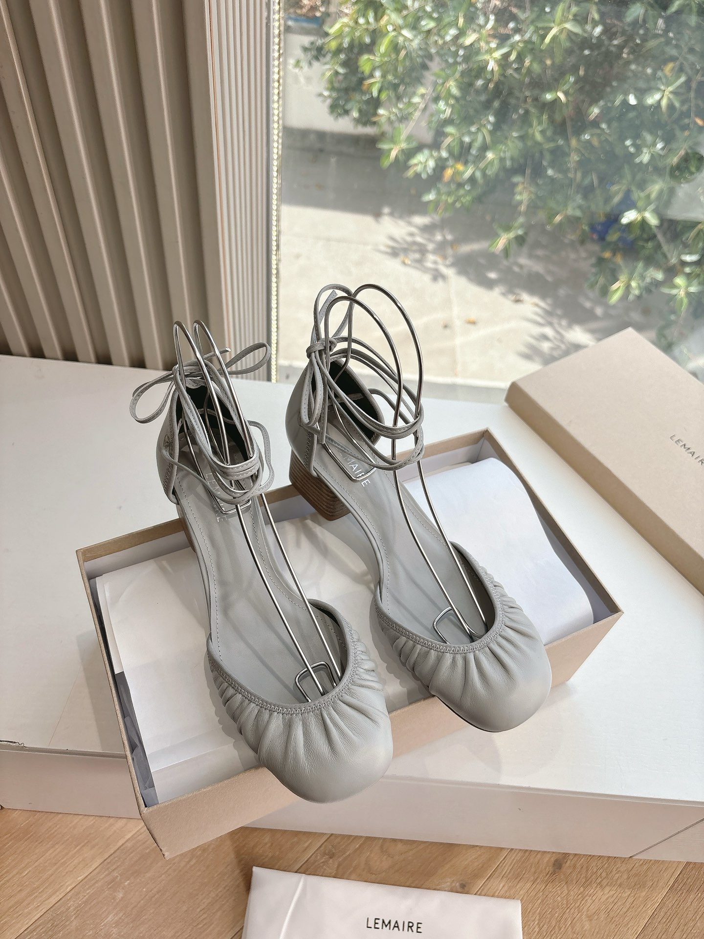 LEMAIRE 르메르 통굽 샌들 신발