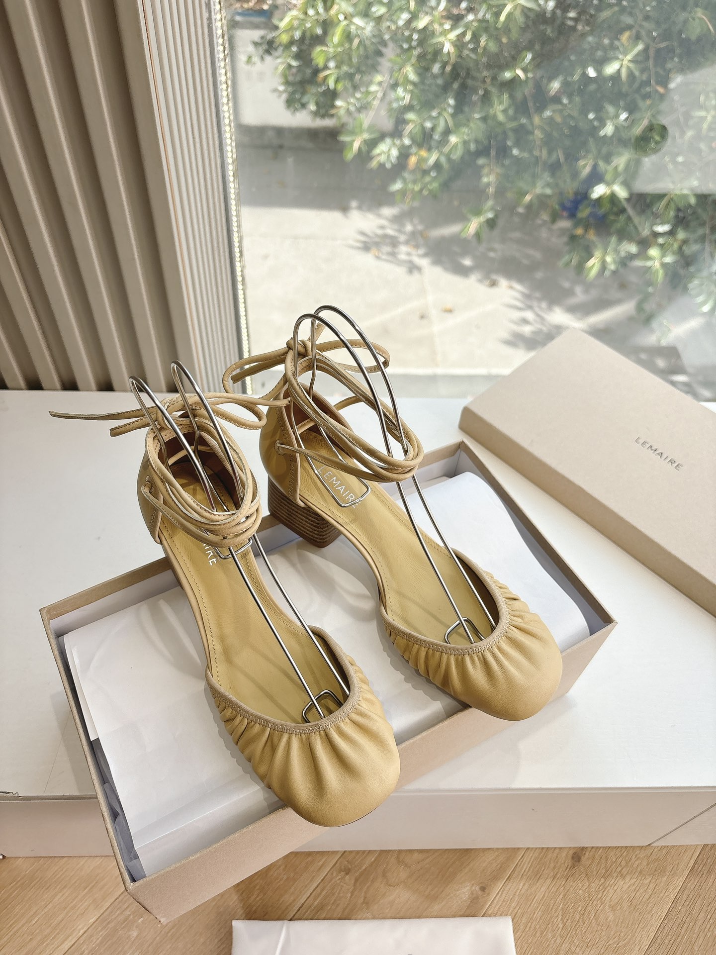 LEMAIRE 르메르 통굽 샌들 신발