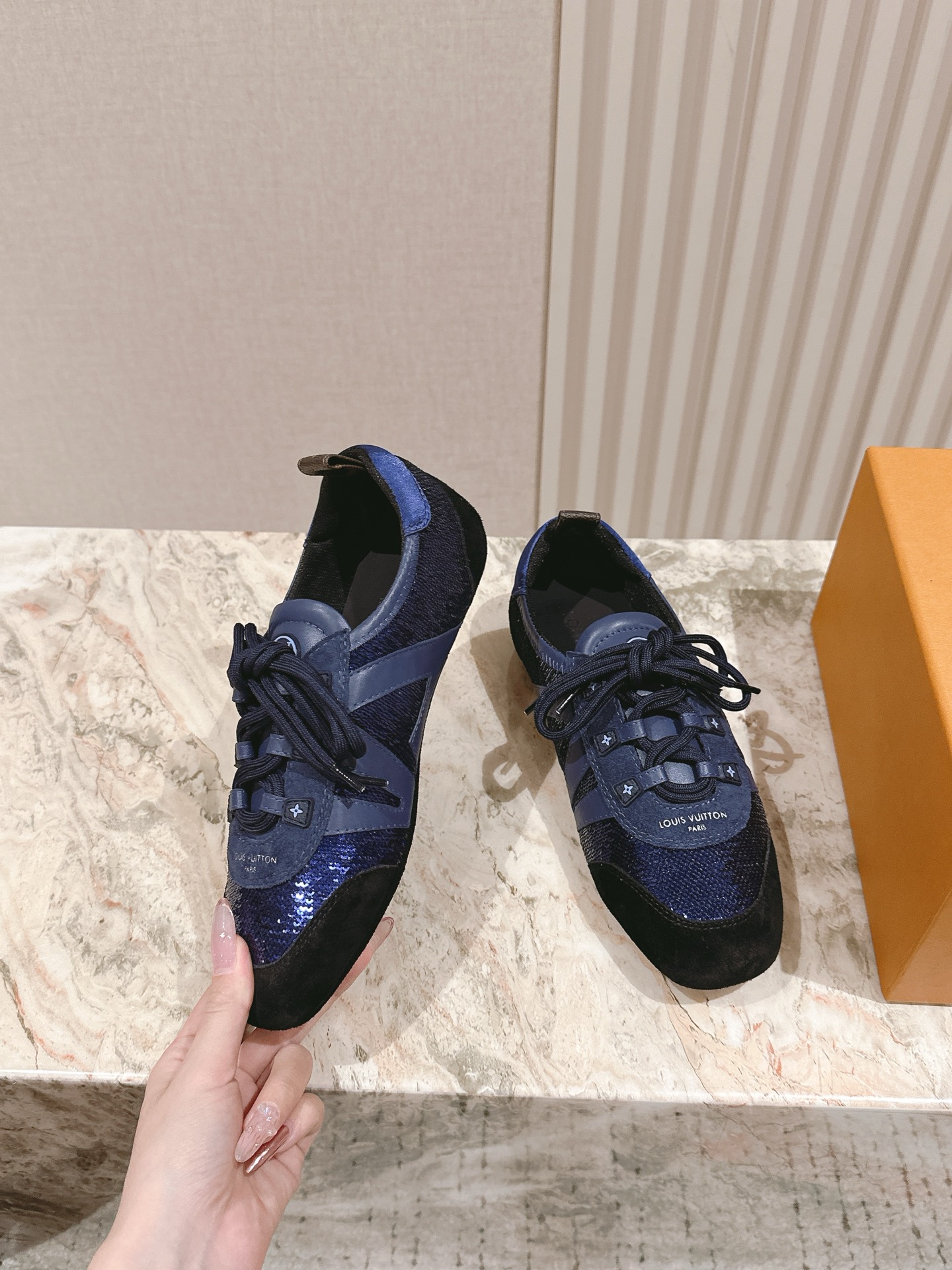 LV 루이비통 스니커즈 신발