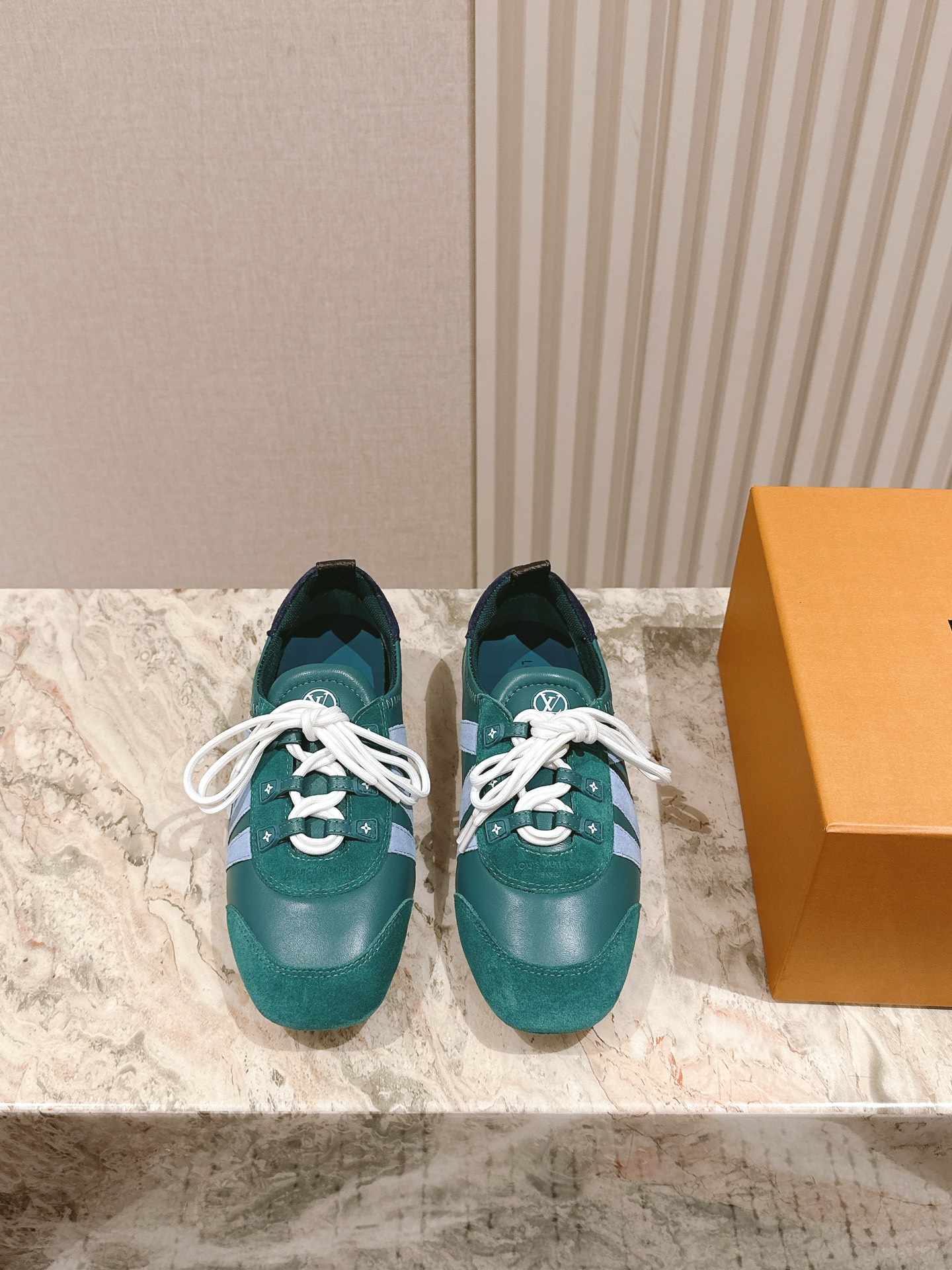 LV 루이비통 스니커즈 신발