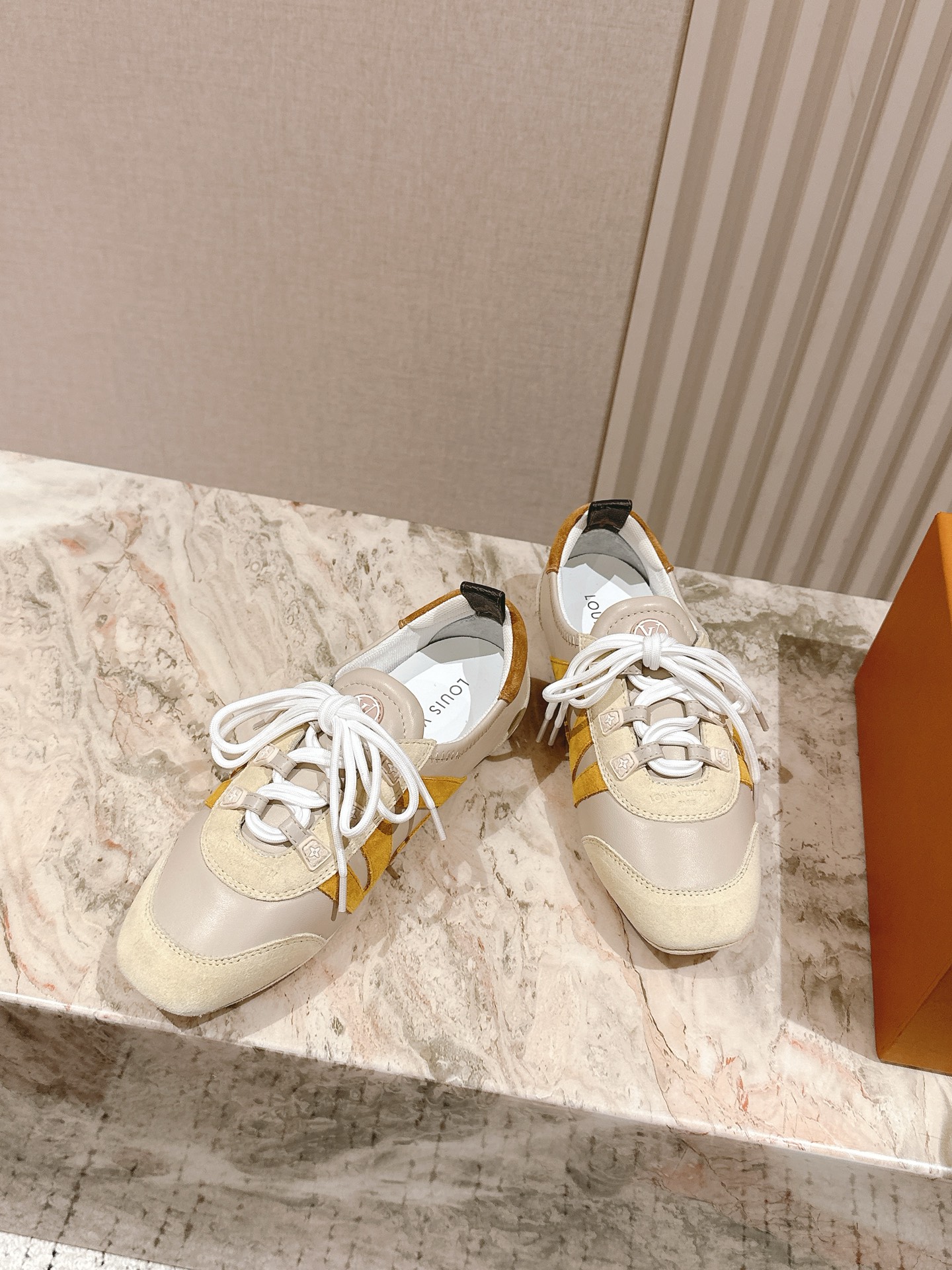 LV 루이비통 스니커즈 신발