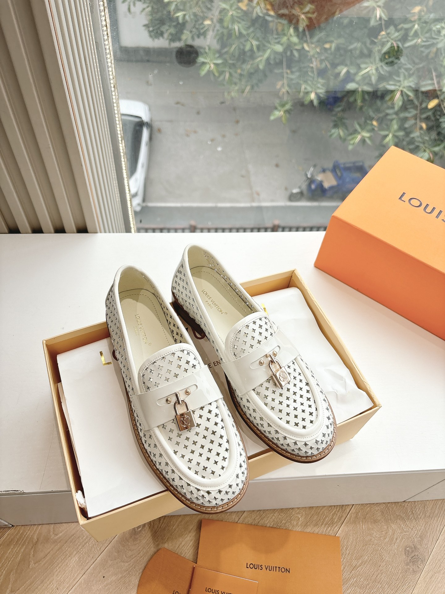 LV 루이비통 로퍼 구두 신발