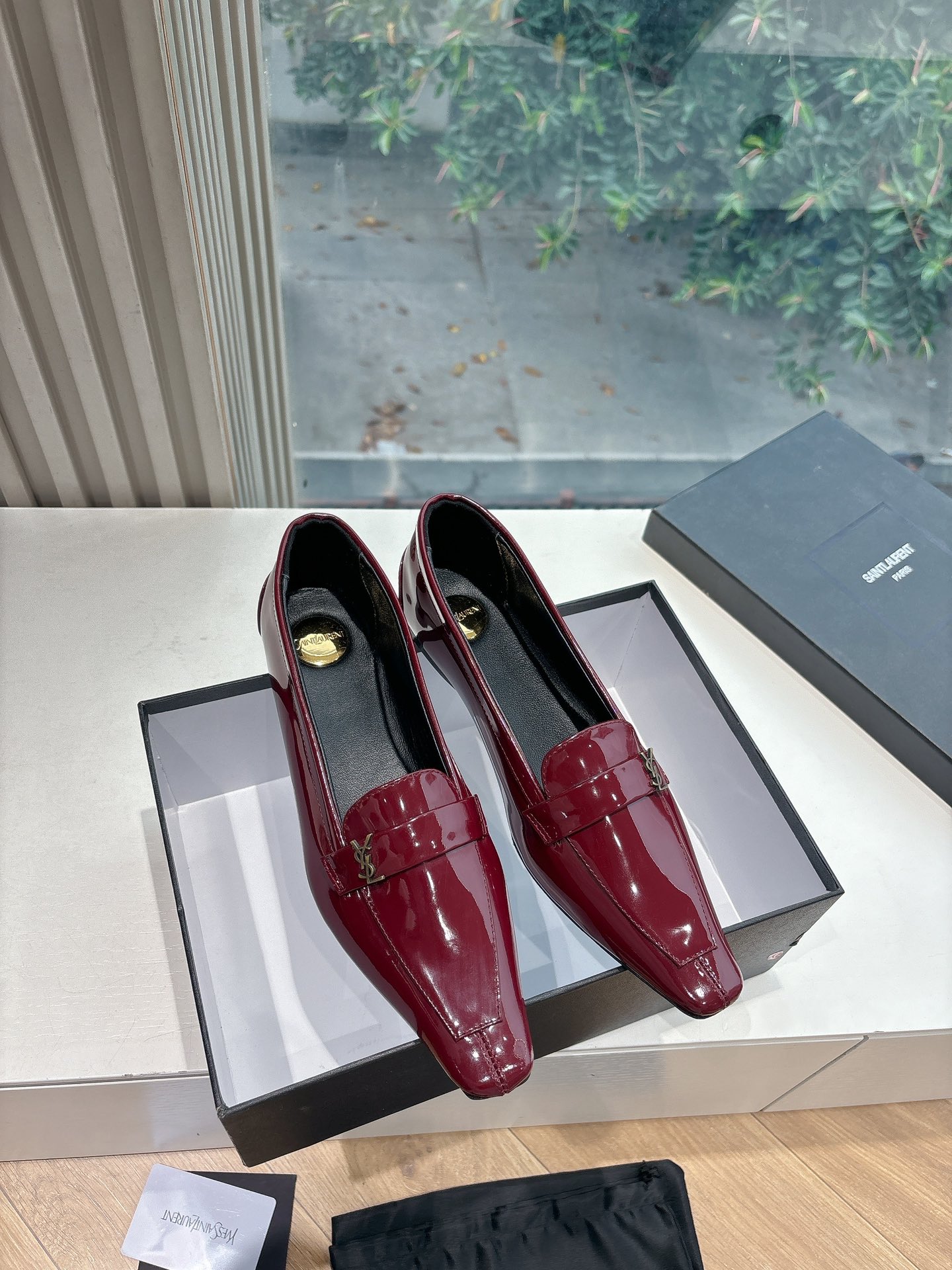 YSL 생로랑 메리제인 로퍼 플랫 구두 신발