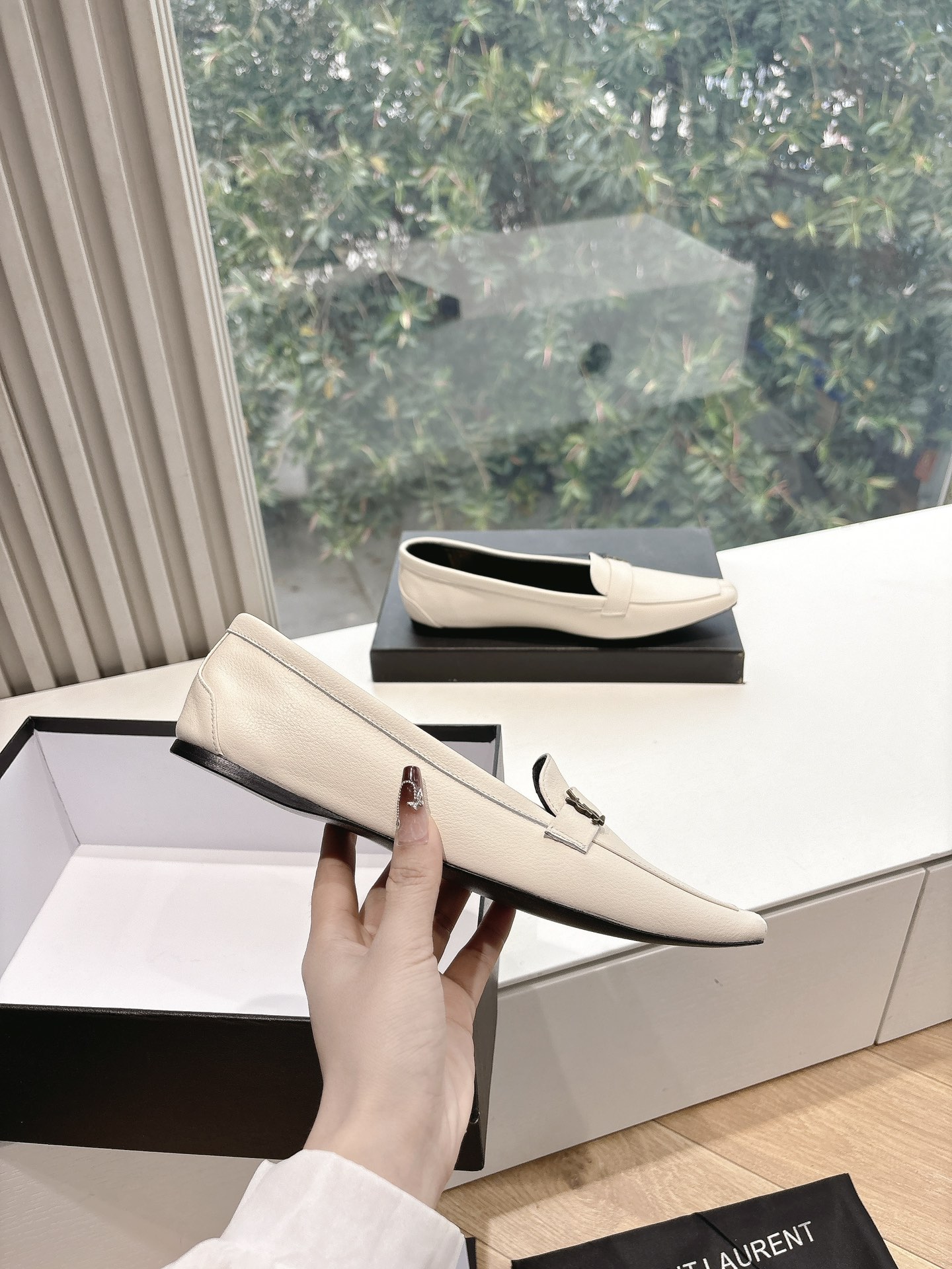 YSL 생로랑 메리제인 로퍼 플랫 구두 신발