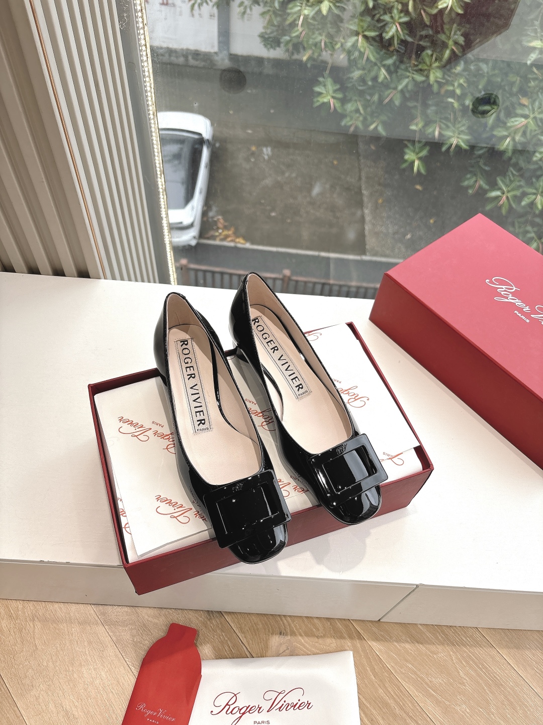 Roger Vivier RV 로저 비비에 플랫슈즈 통굽 구두 단화 신발